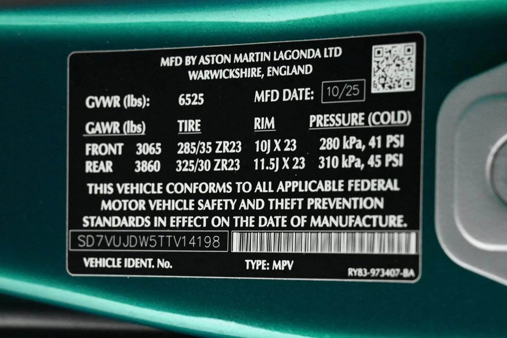 mph027_2550368597_new_2026_aston_martin_dbx_707awd_11350_22968751_27_1024_428ff013fc