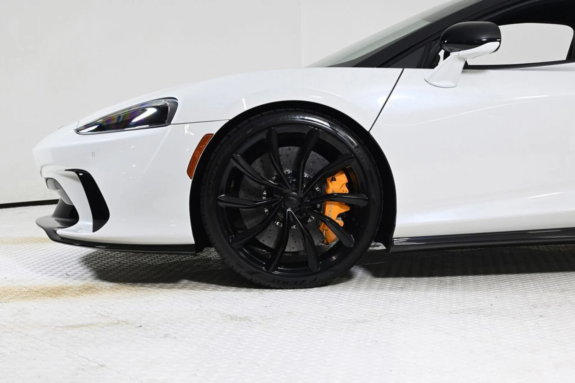 mph027_2553905170_used_2025_mclaren_gts_11350_22954265_27_1024_49b2f2dbc0