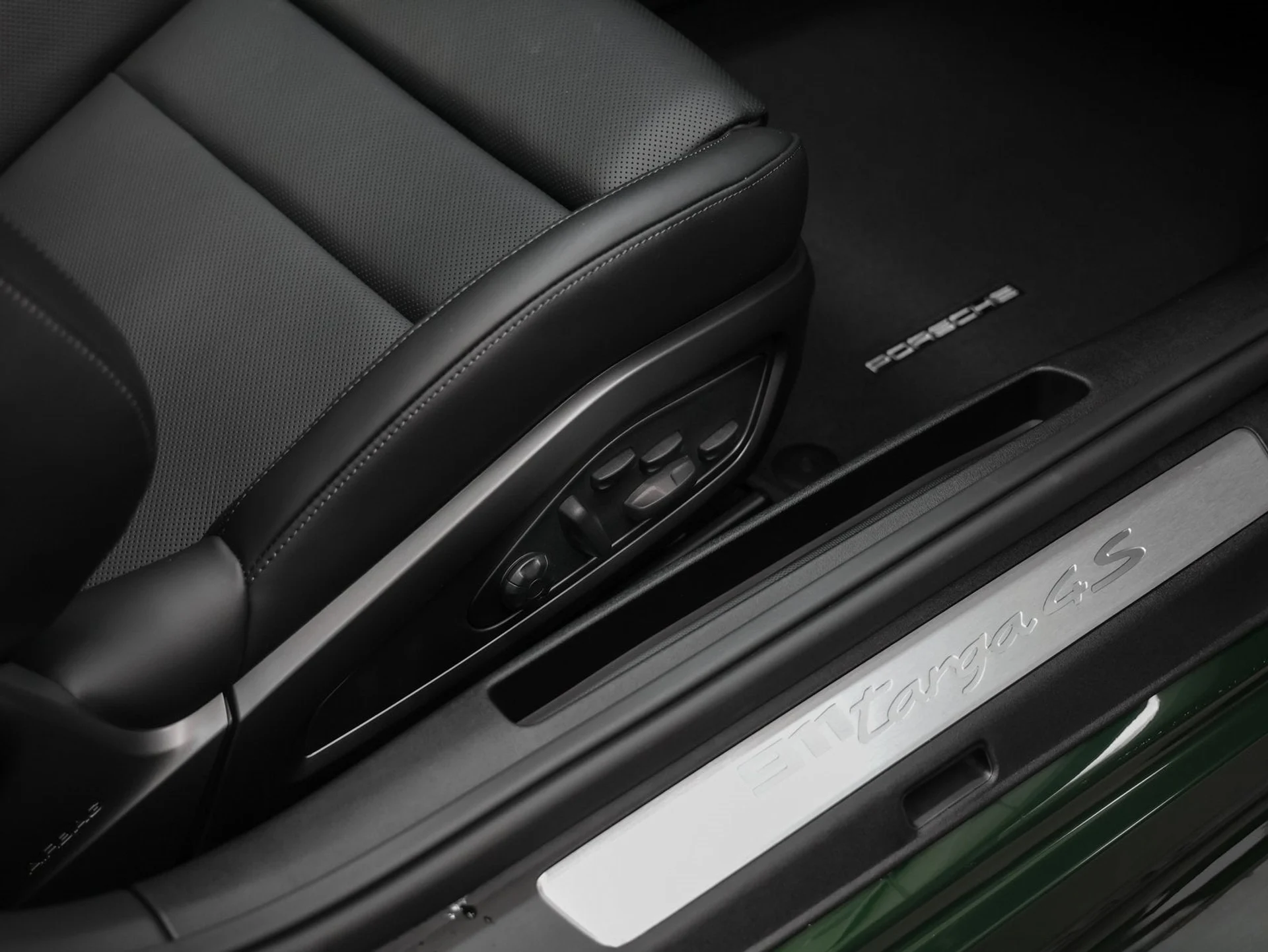 mph027_2561440306_28_e1818f71fc