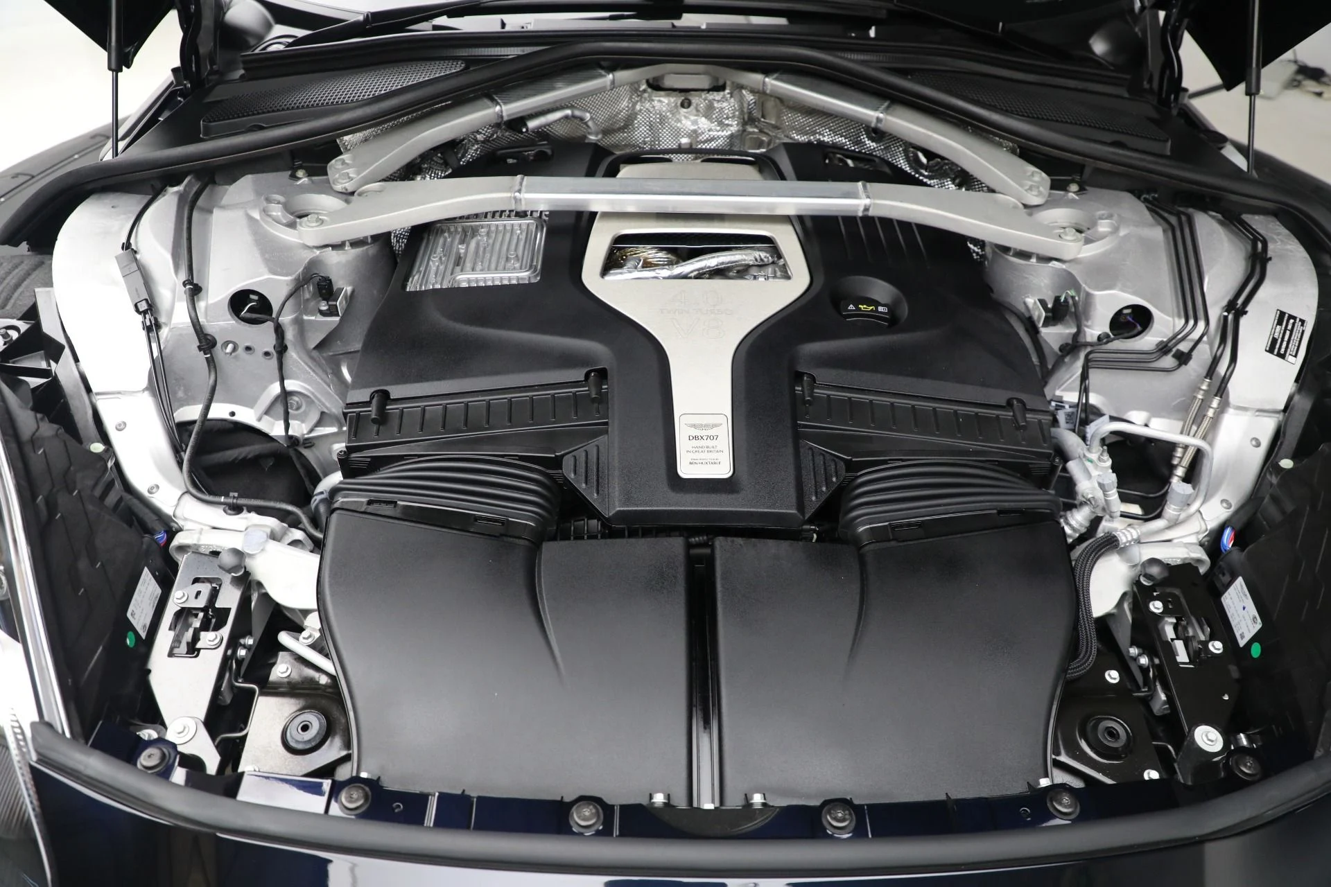mph027_2566864769_New_2025_Aston_Martin_DBX_707_a74c9c4387