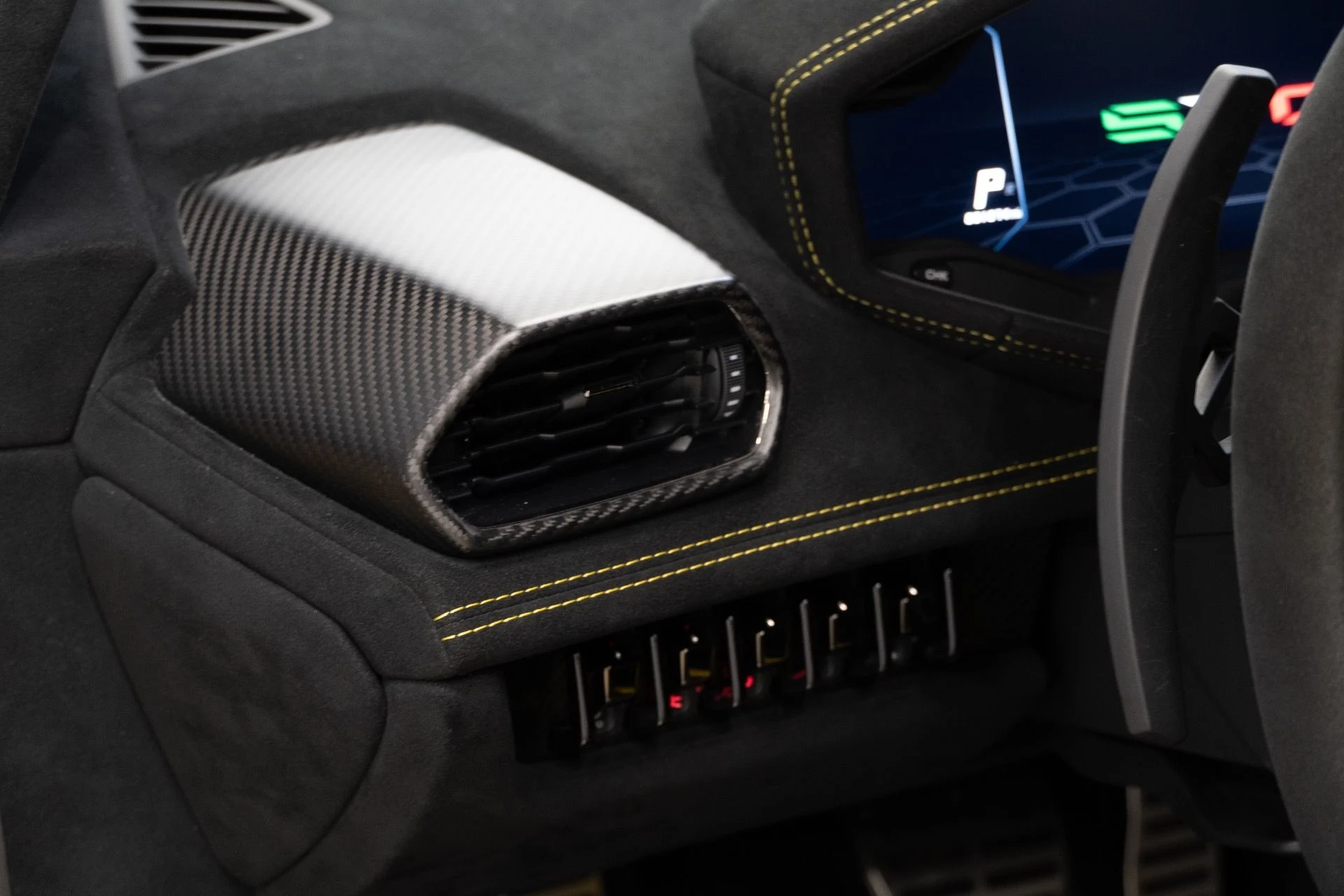 mph027_2568139273_Used_2022_Lamborghini_Huracan_STO_1733941664_ddf528504c