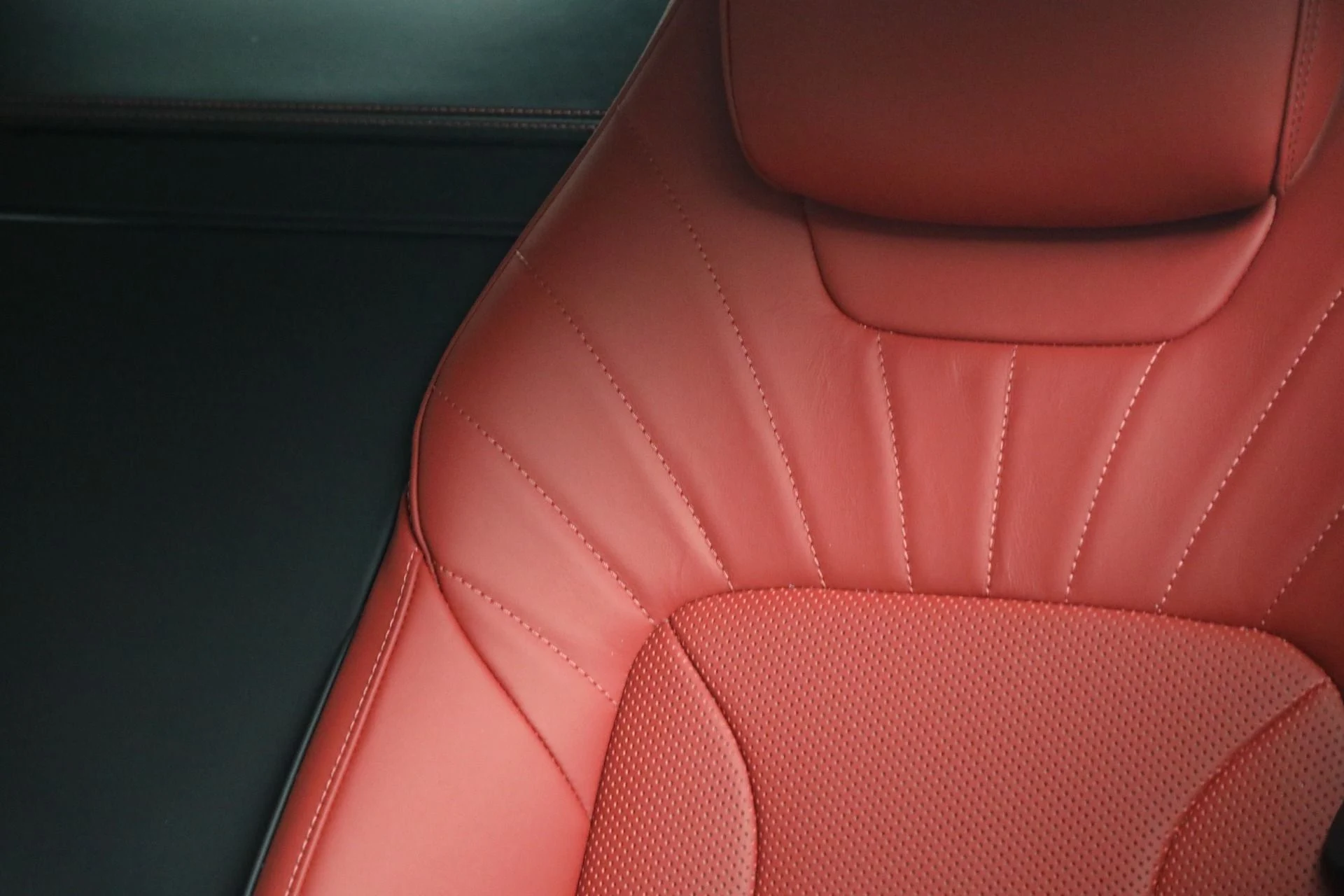 mph027_2570356076_Used_2024_Bentley_Continental_GT_Edition_8_1761169449_30084ebb91