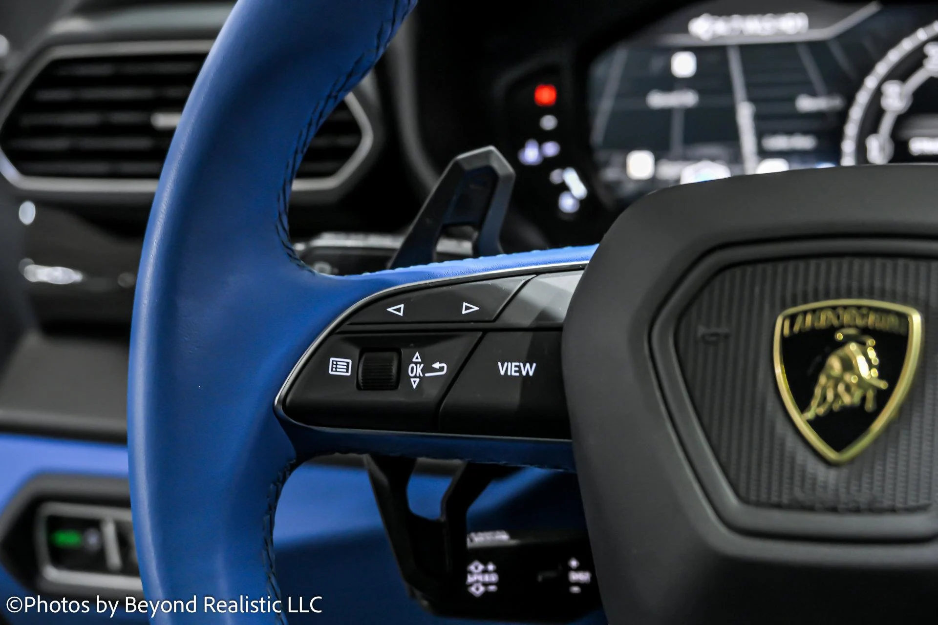 mph027_2573178174_Used_2023_Lamborghini_Urus_S_1766137481_8fa0ee1440