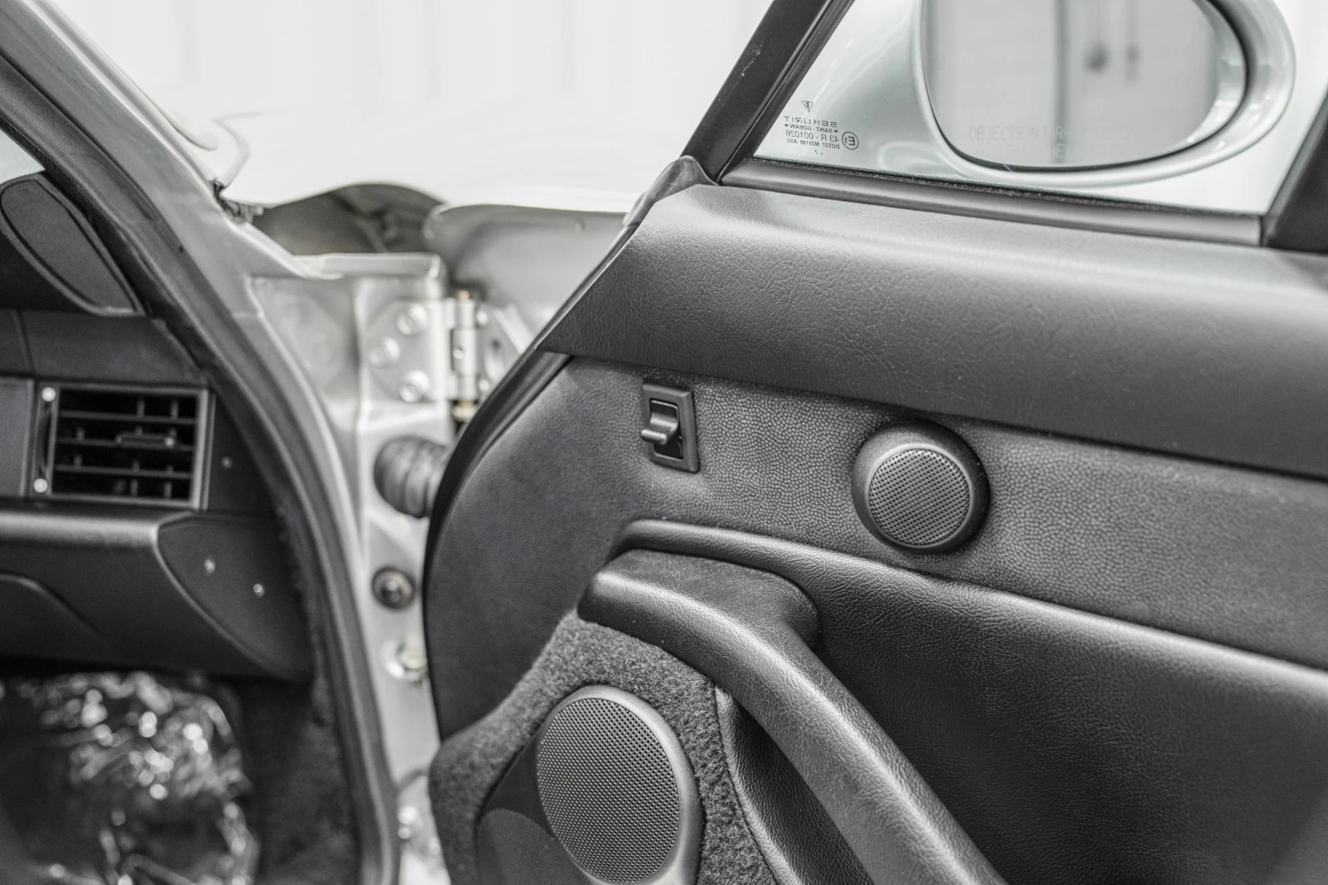 mph027_2575236944_Used_1998_Porsche_911_Carrera_S_Factory_Widebody_Low_Miles_Final_Year_Aircooled_911_1762884614_ae8a0e15e4