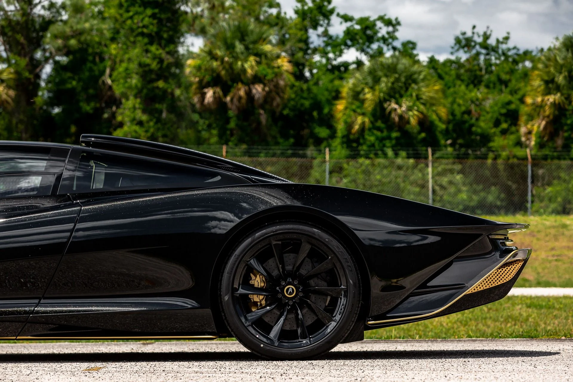 mph027_2582320295_251_p28_l_2616c685f0