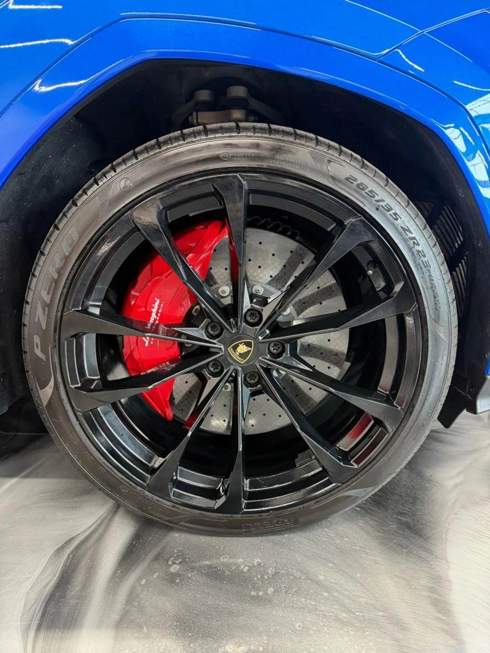 mph027_2587126405_Used_2019_Lamborghini_Urus_Sport_Utility_4_D_1784105688_9389b7a77e