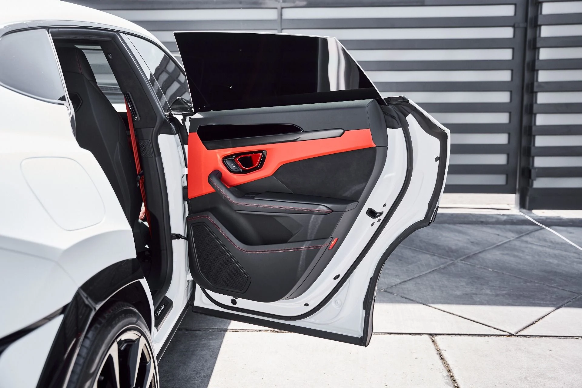 mph027_2590236588_Used_2023_Lamborghini_Urus_S_1780535967_87c6716934