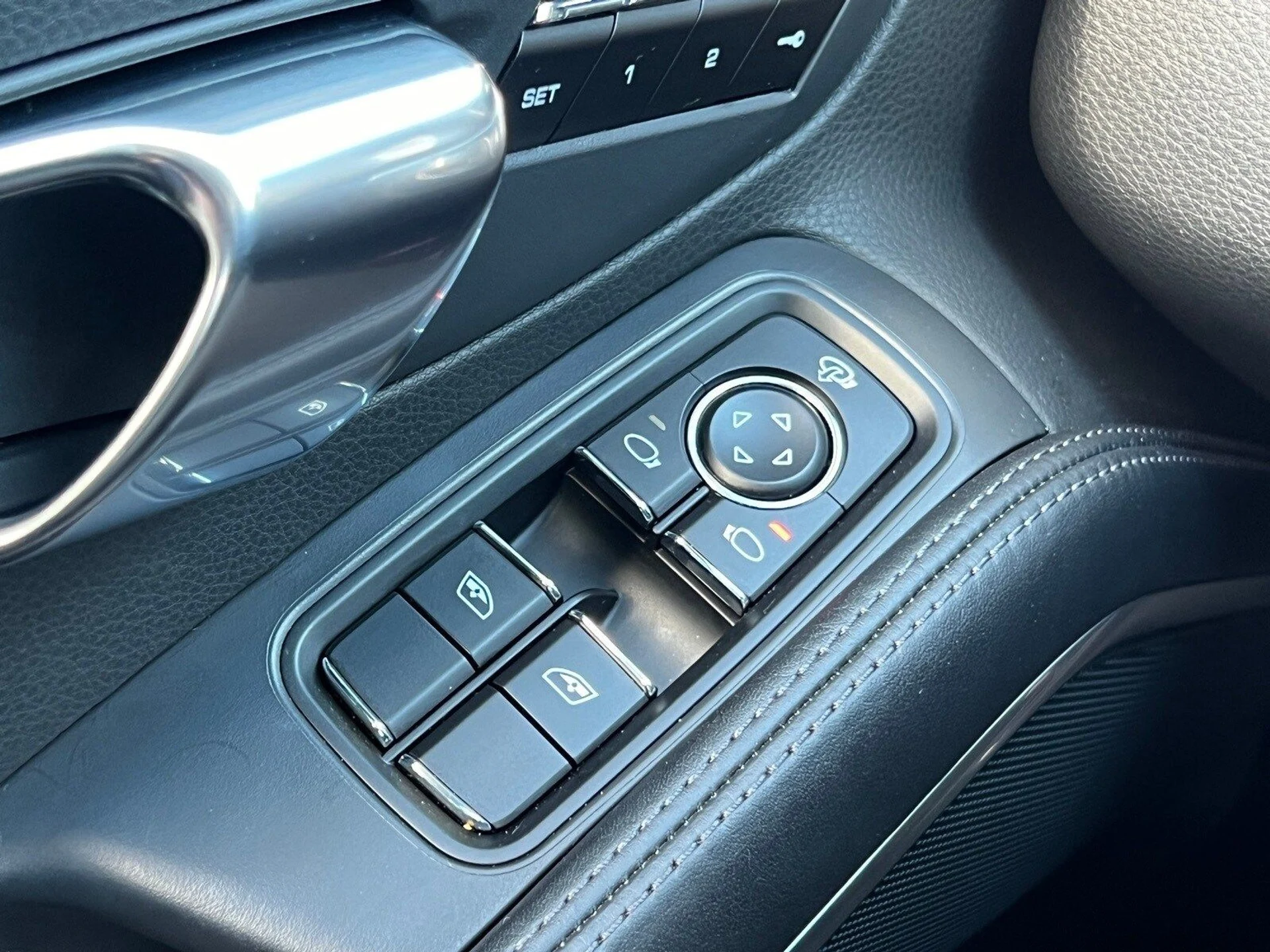 mph027_2591806287_aacf38bd32b47f202ece2322817c8aa5x_34dd1b870d