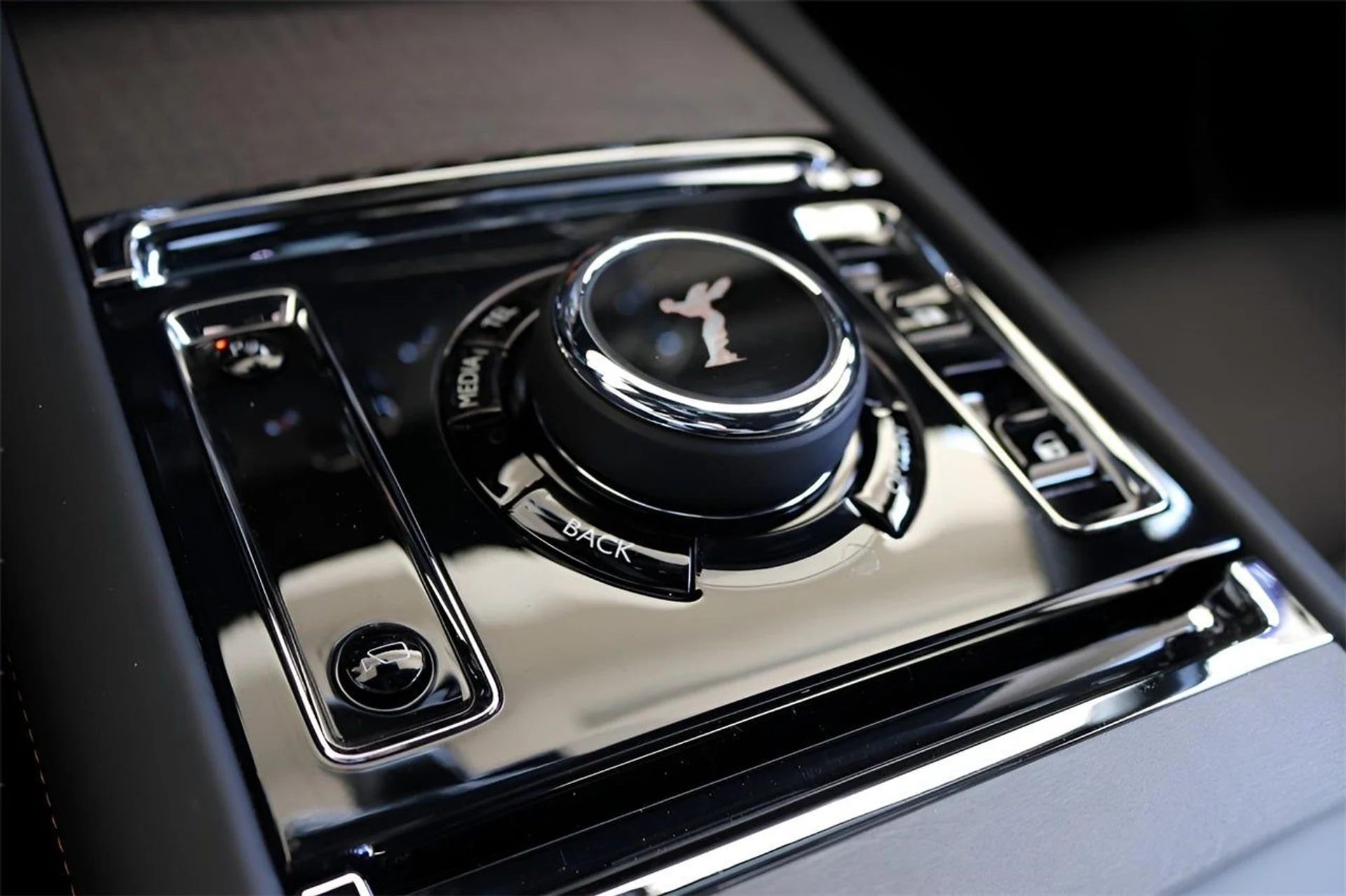 mph027_260732510_28_d258dc9216