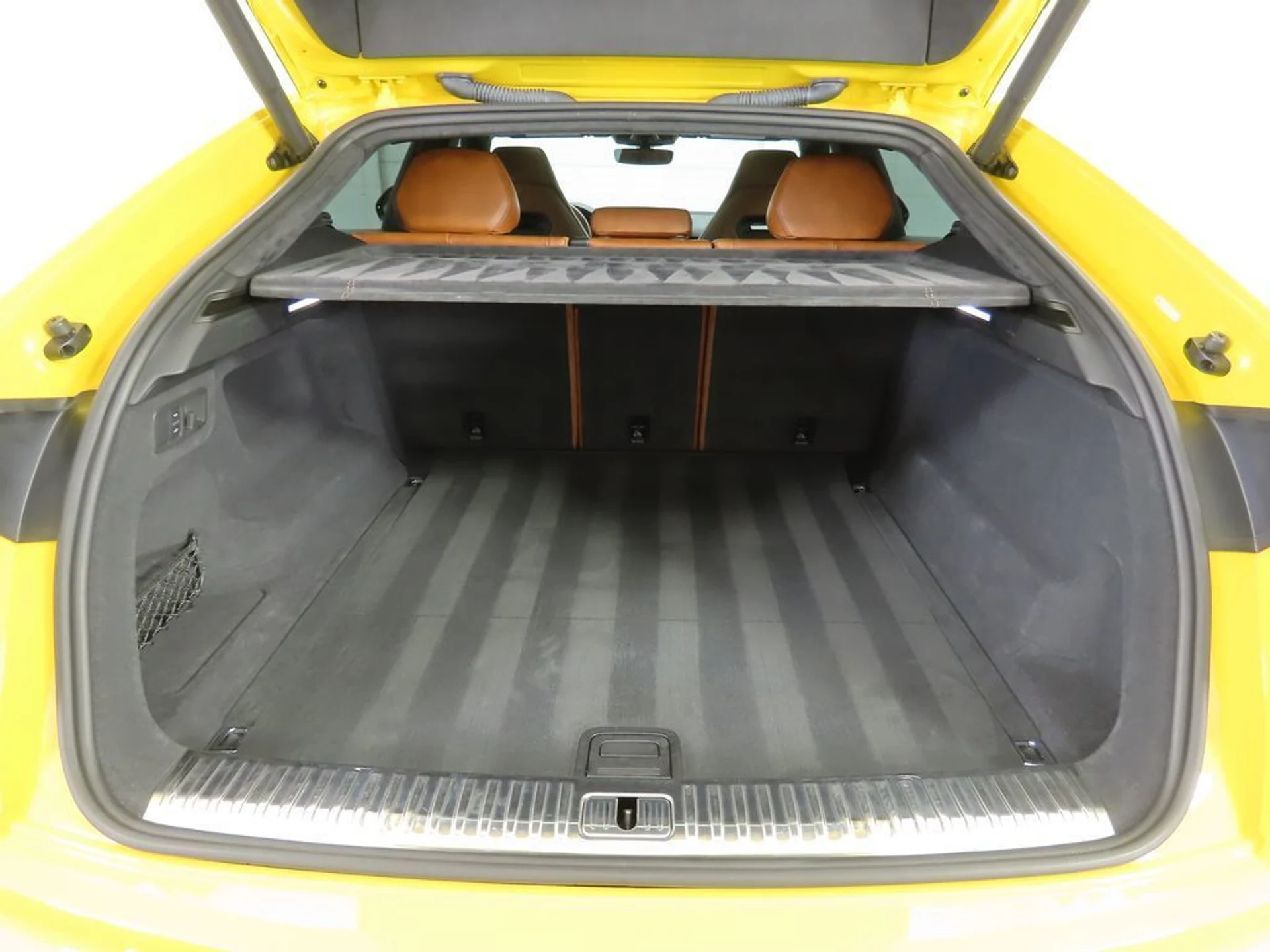 mph027_260916957_used_2019_lamborghini_urus_awd_8119_22960416_28_1024_9b995b847c