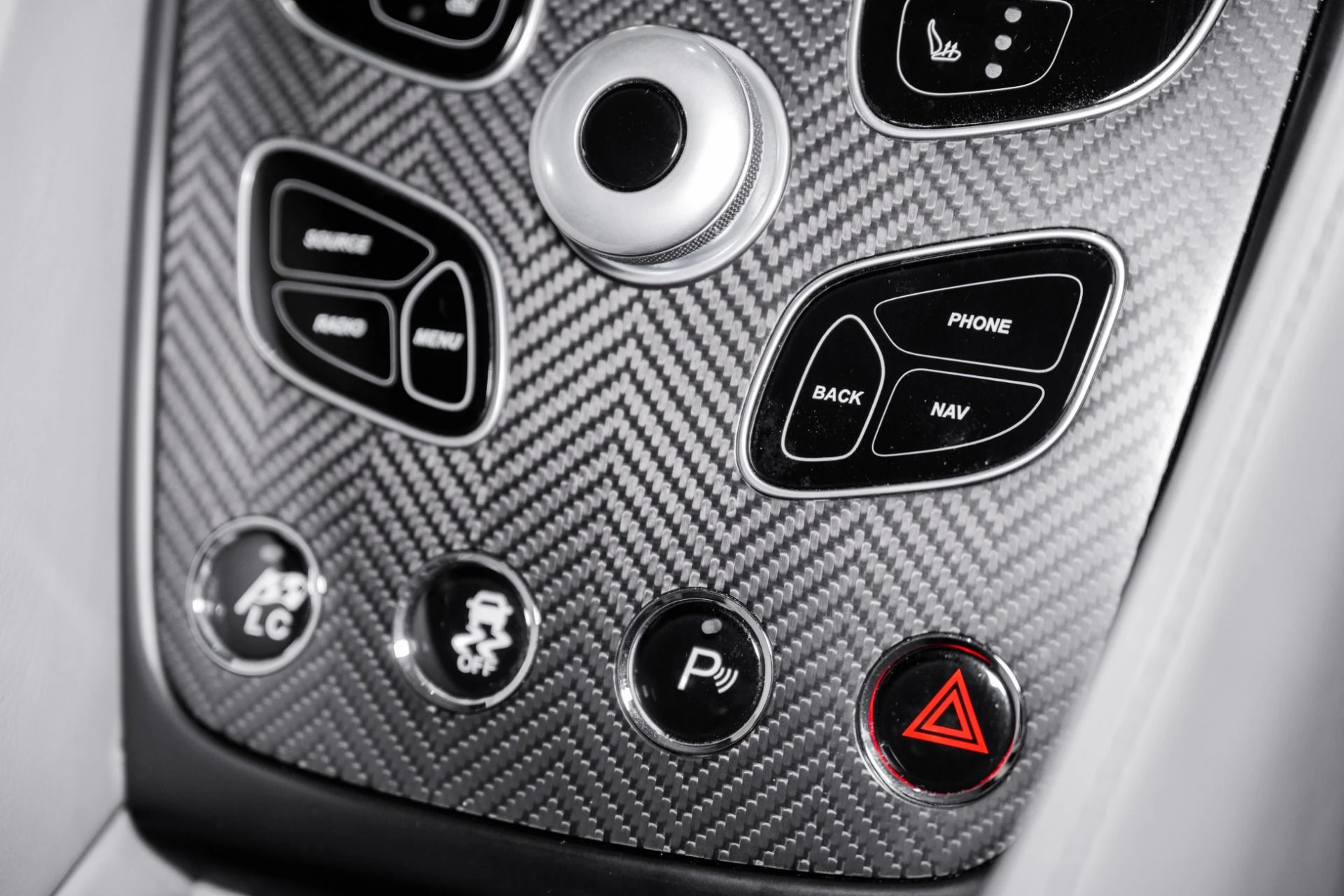 mph027_2609444537_Used_2016_Aston_Martin_Vanquish_V12_1770132200_527de831bb