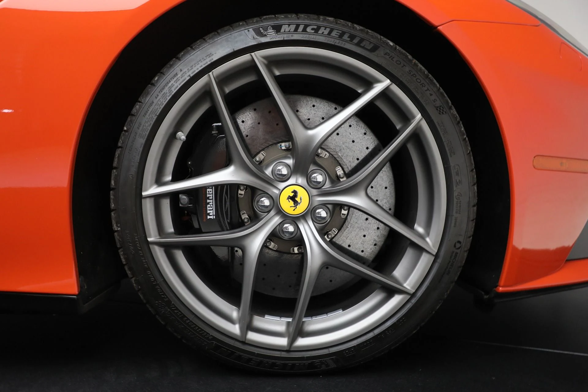 mph027_2609688534_Used_2014_Ferrari_F12berlinetta_d844965630