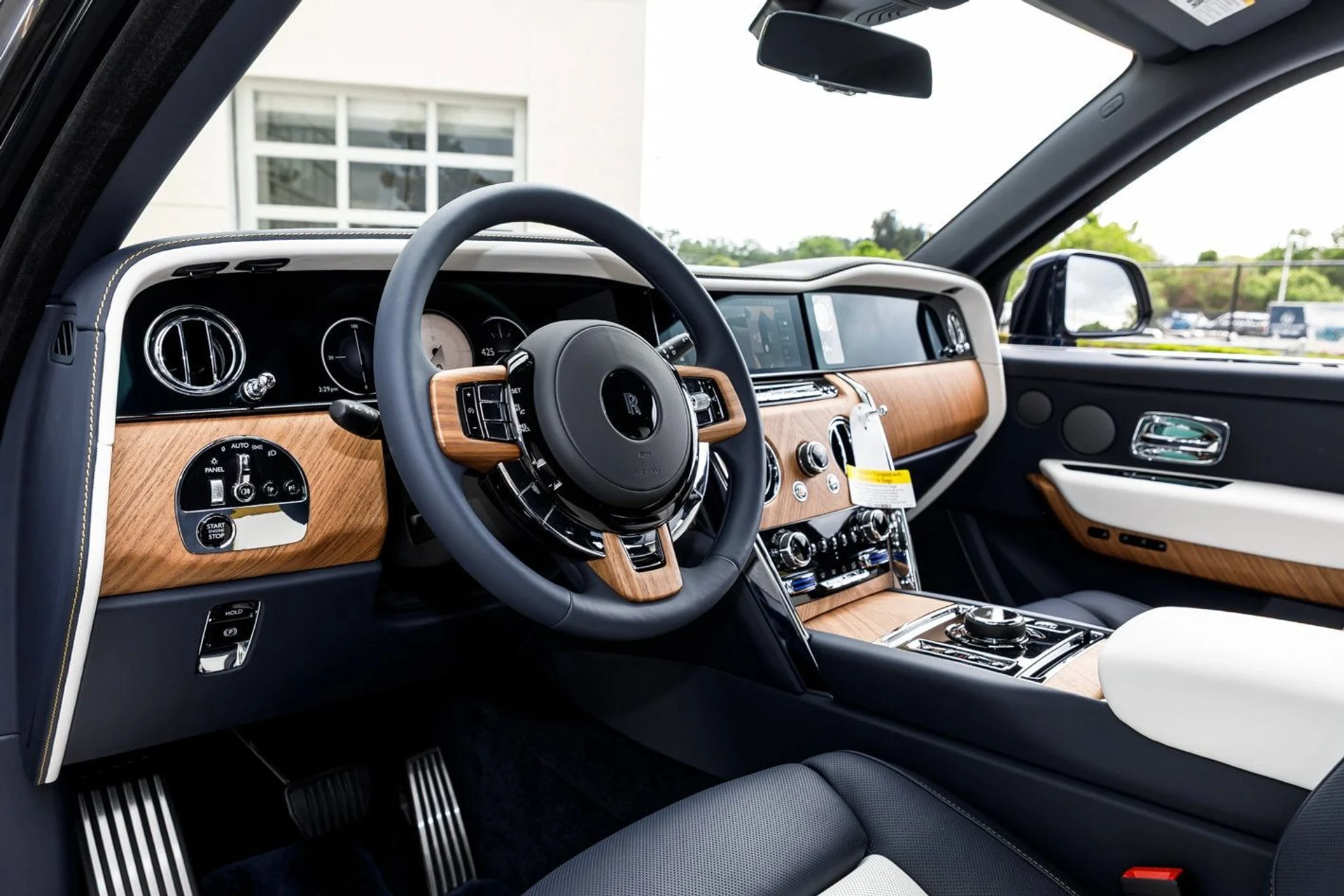 mph027_2619877281_bd8454436ba1310623d431197136d8fbx_774ff2c944