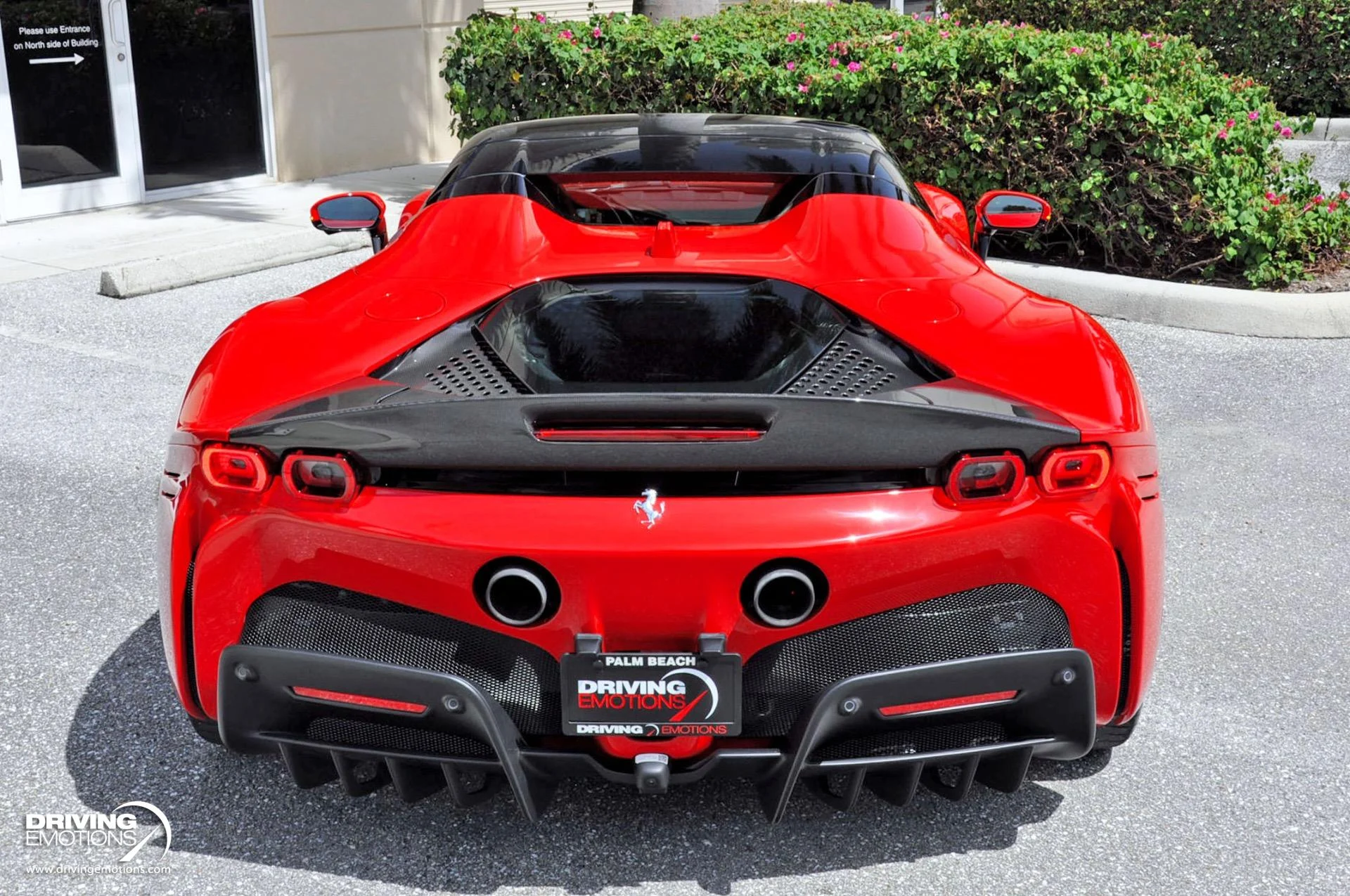 mph027_2620656114_860_p28_l_be8ec25727