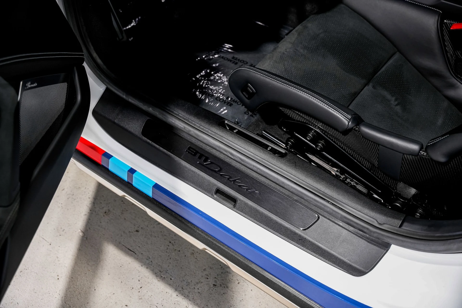 mph027_2621002457_542981a6f5156aea858a384b2e9cdbccx_1330561ba4