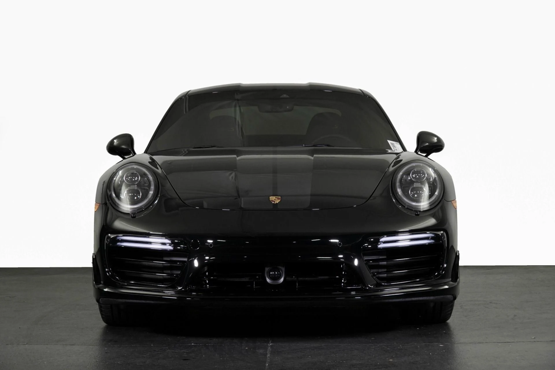 mph027_2623674097_Used_2018_Porsche_911_Turbo_S_1775836607_0eaa5d868d