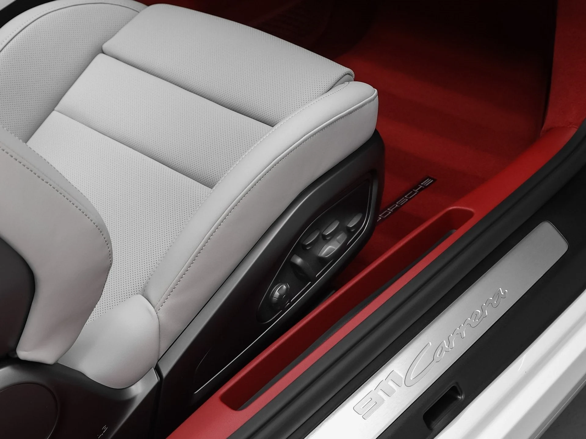 mph027_2627477258_28_68f5ed77a8