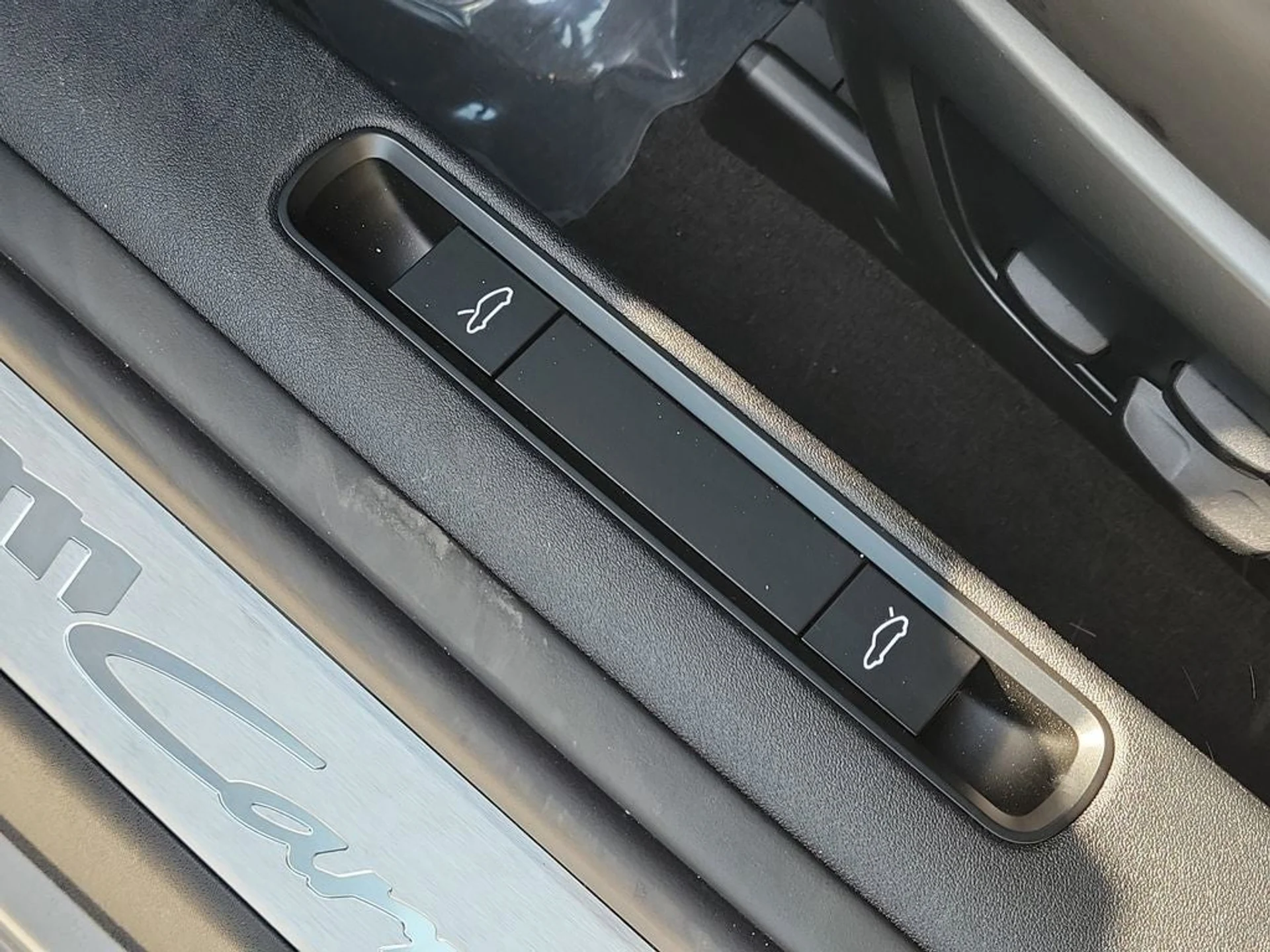 mph027_2630695139_28_9268b4d2f0