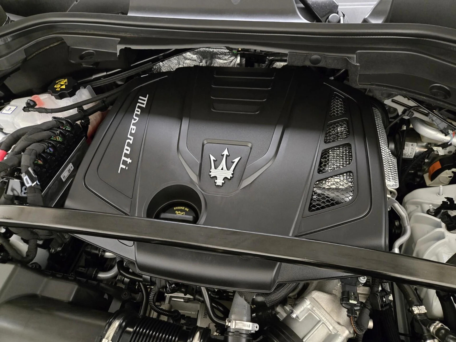 mph027_2633741878_Used_2025_Maserati_Grecale_Modena_1791091460_8a48d4d699