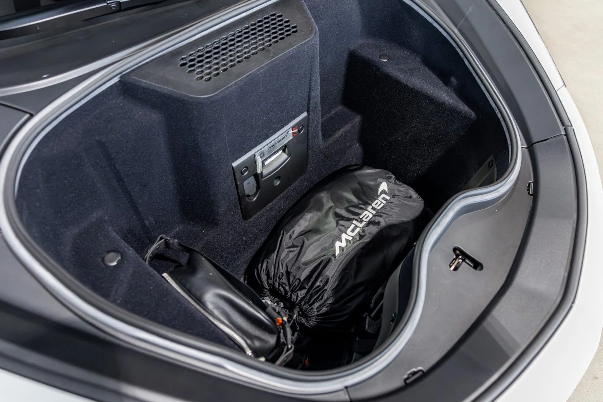 mph027_2643585341_aw_106fe41fec