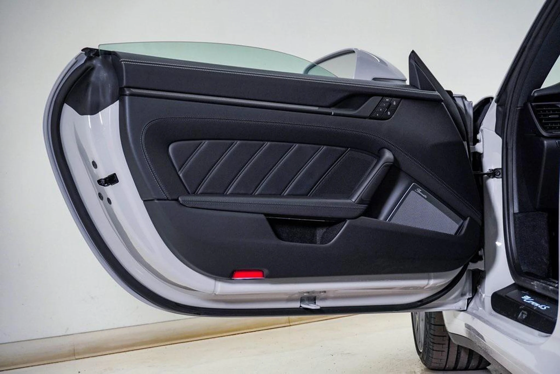 mph027_2645537395_Eud3_Wk_NQ_Xch_Nx_A8_VXI_0y_T_Zx73_A_3d9a9e1060