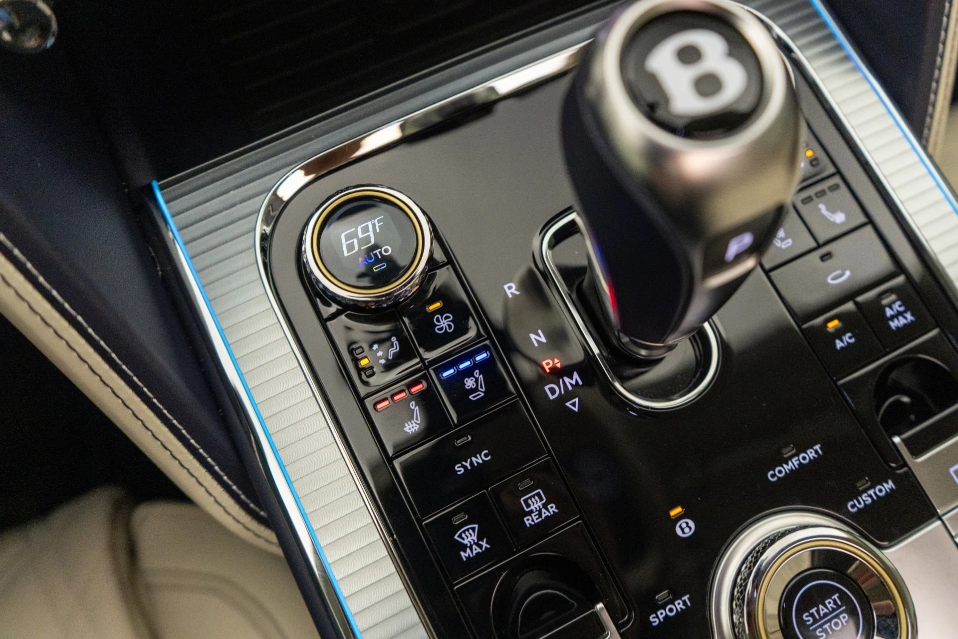 mph027_2657006661_Used_2026_Bentley_Flying_Spur_Azure_Bang_and_Olufsen_Audio_Mulliner_Driving_Specification_1778702450_5864fad03c