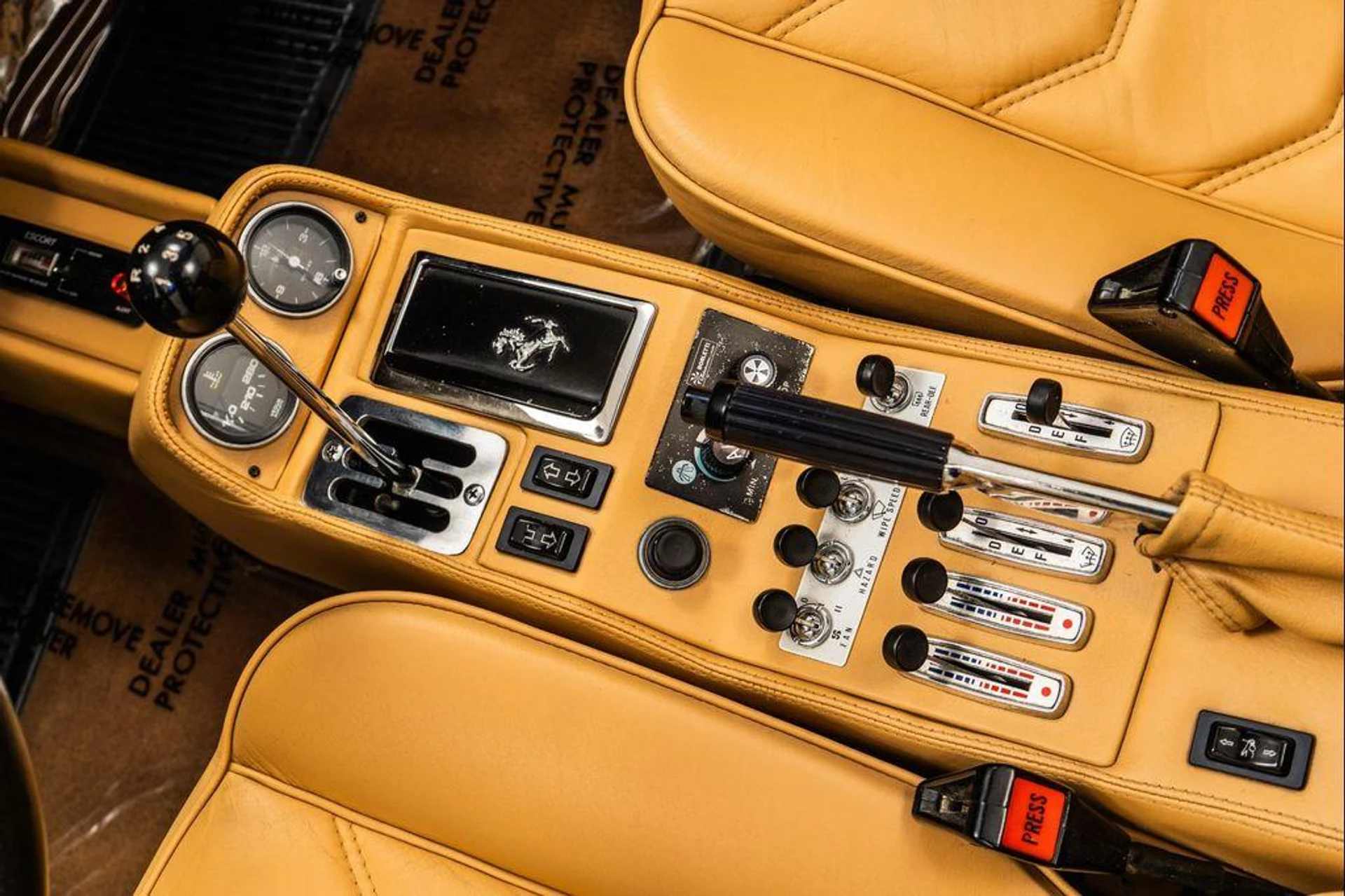 mph027_2664530322_Hop_Vb_Dm0vwq4d_PIA_1_Dz912_BD_88_033637bbce