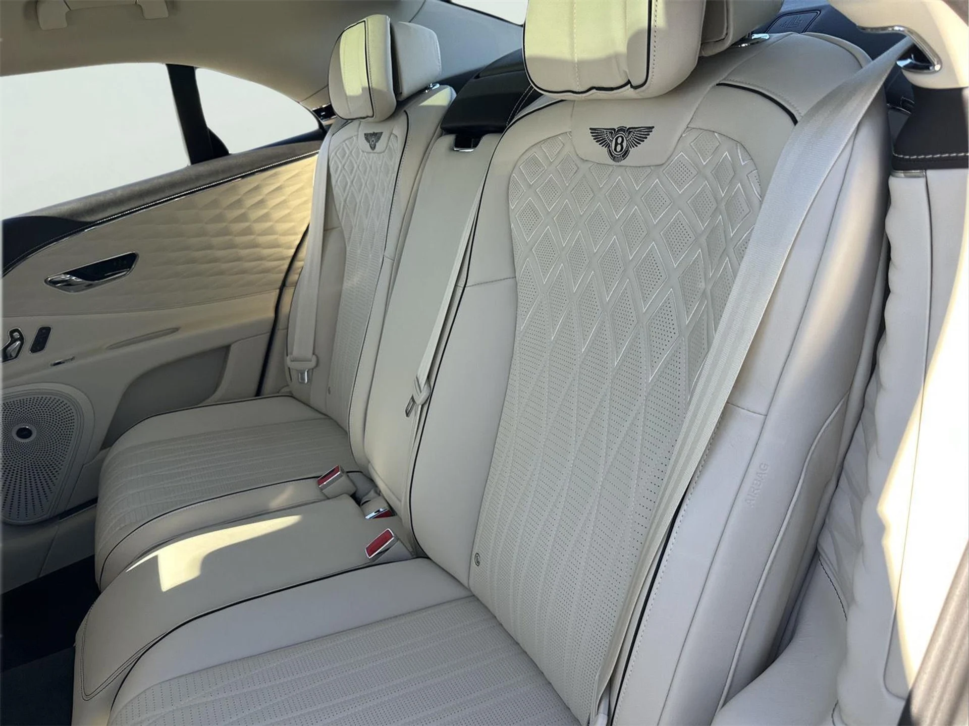 mph027_2678719460_9a25750e2a89088955180ae44ad25c64_1950f0fcb7