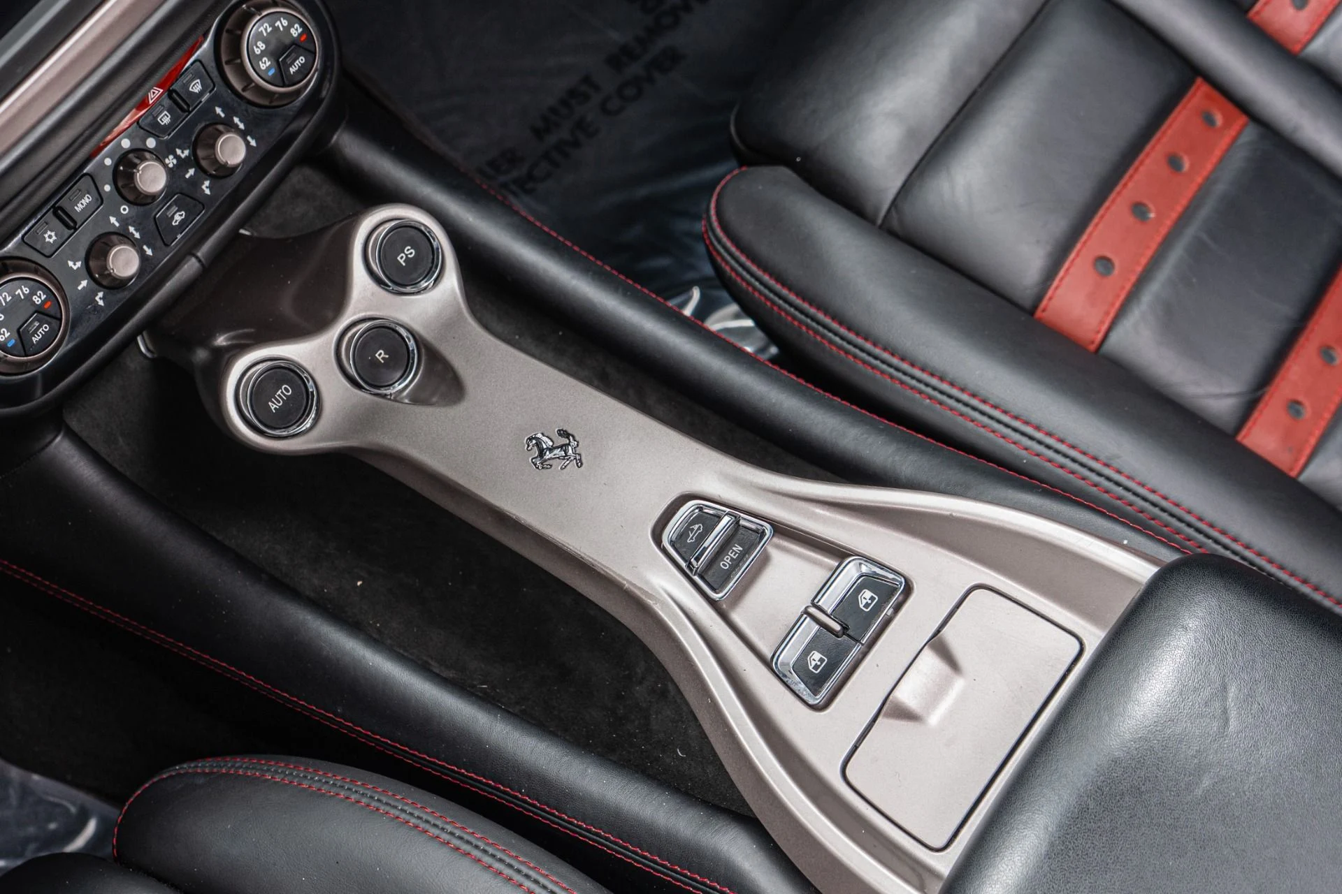 mph027_2679226961_Used_2013_Ferrari_California_1756329432_7c94da8319