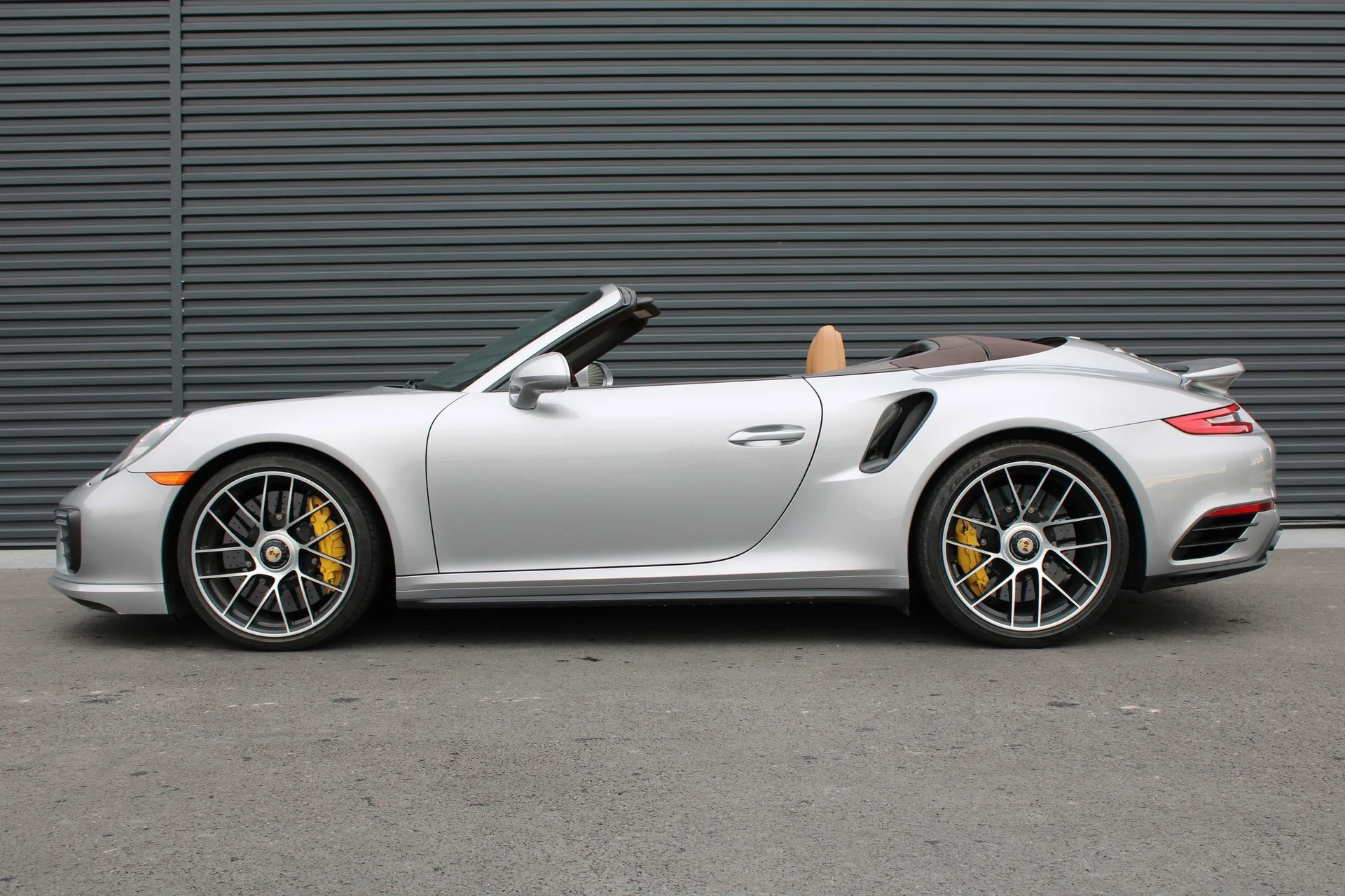 mph027_2687287317_2a7bc40102de47da2420519107e4569d_8c04ac1457