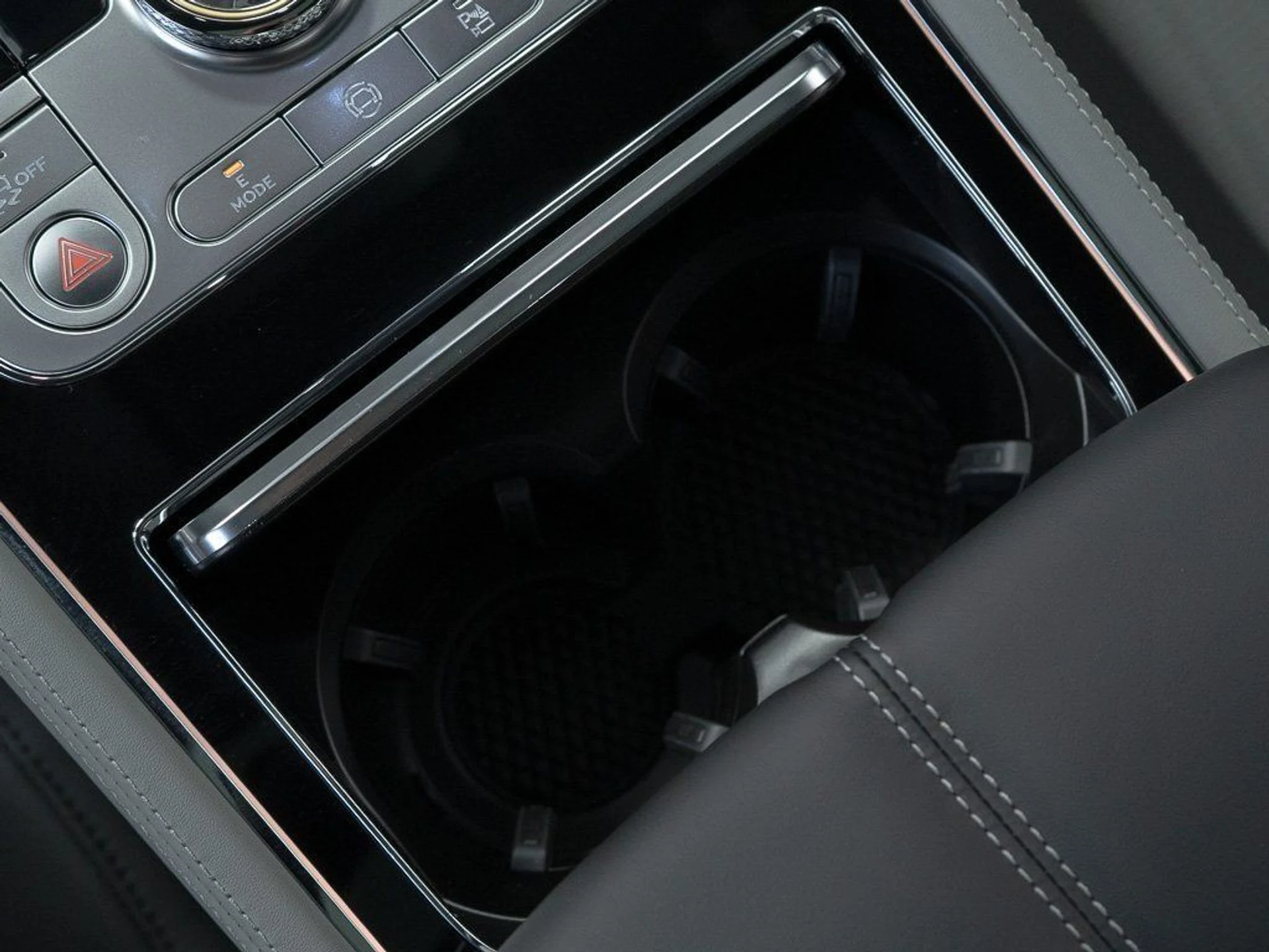 mph027_2687647447_c12f2a21625d13b06161f5c369d2cd05_6632a707ae