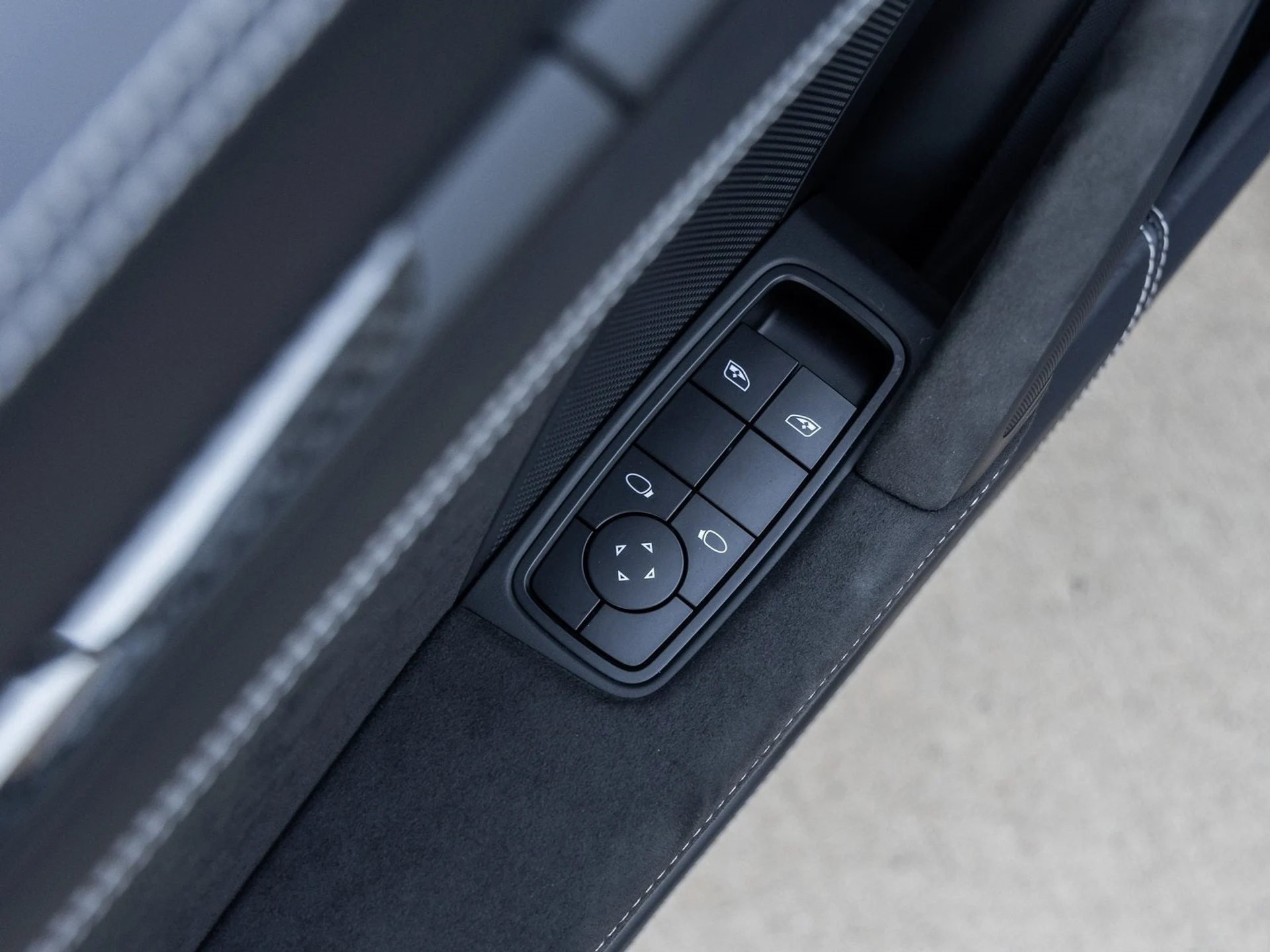 mph027_2689514856_28_8bf05c7d8a