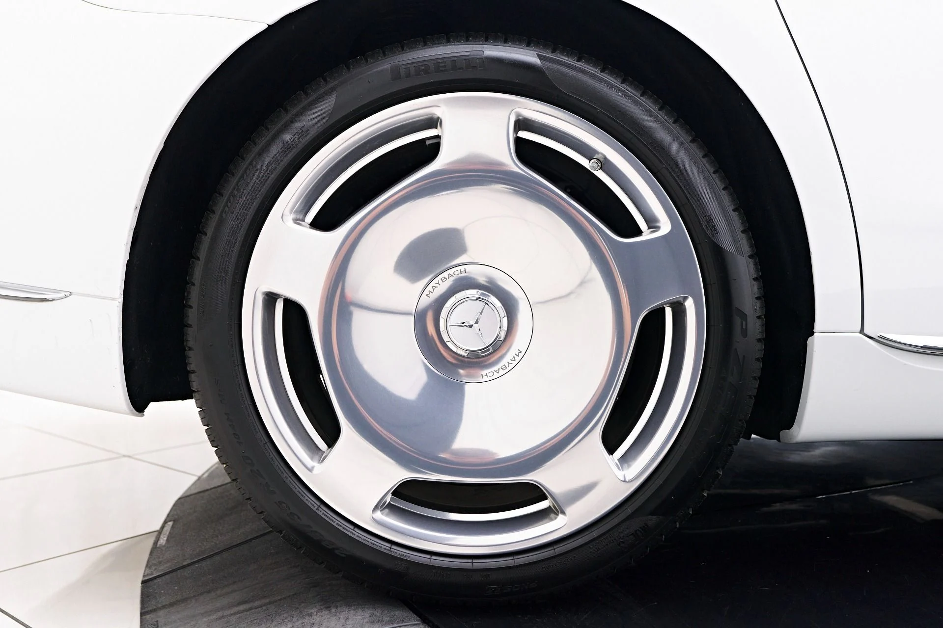 mph027_2697978033_Used_2024_Mercedes_Benz_S_Class_Maybach_S_680_1749232025_8f142fc2a1