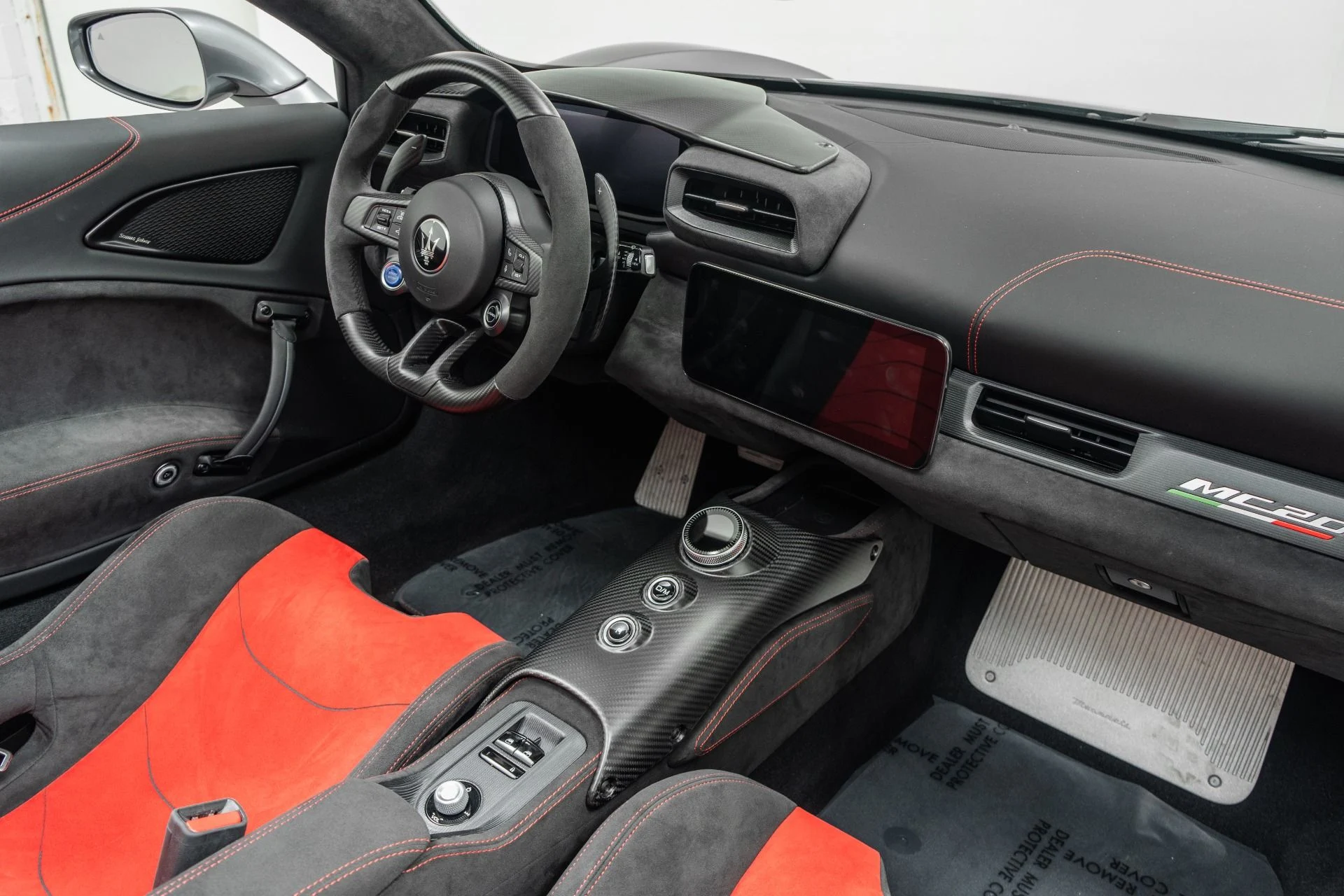 mph027_2699473781_Used_2023_Maserati_MC_20_Cielo_351_Miles_Lightweight_Racing_Seats_Interior_Carbon_Fiber_Package_1774034660_0ab6669c10