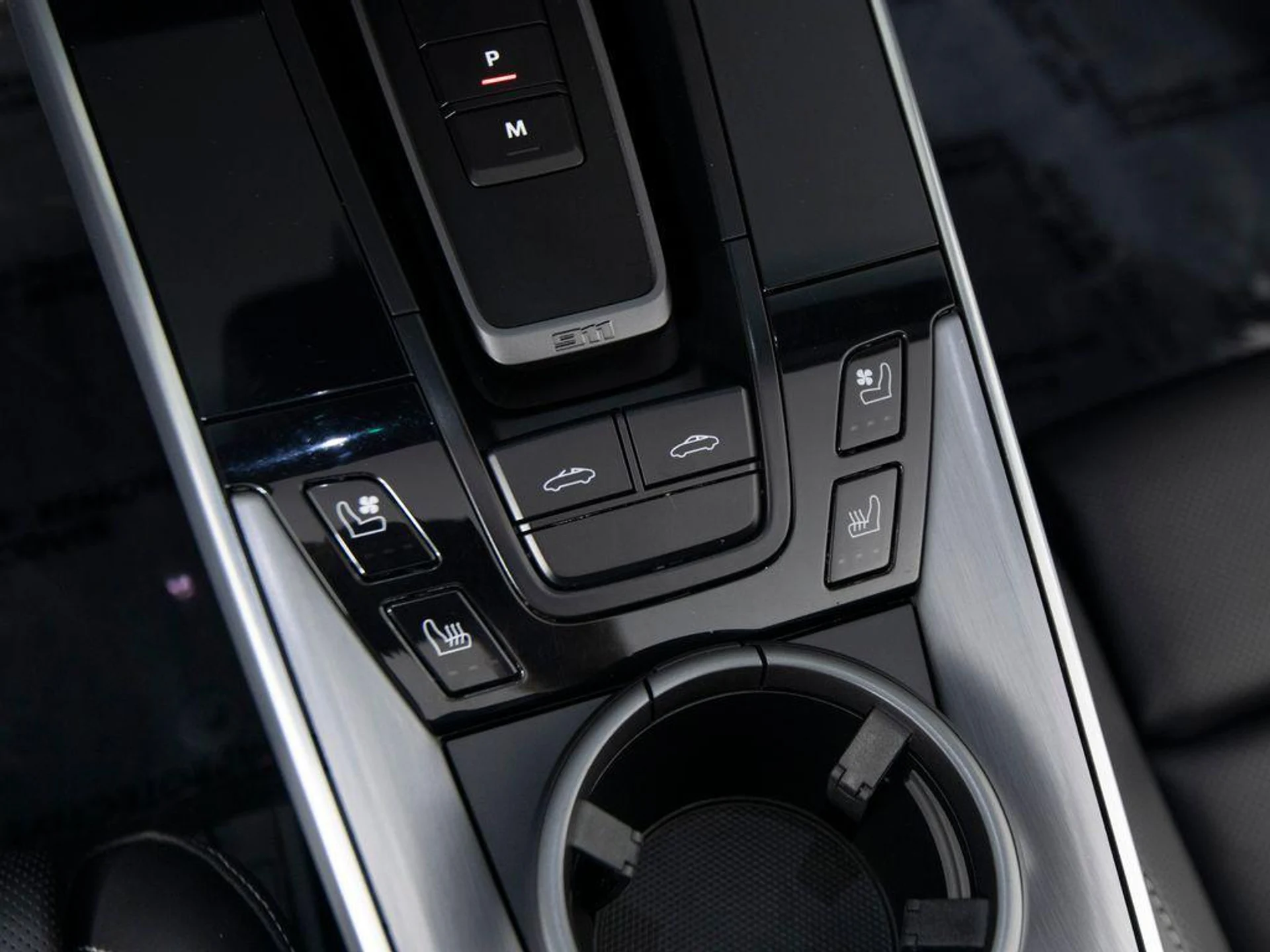 mph027_2705920415_f_BW_25_Hz_Ny7_TUGPA_5n2i_QD_Xnz_Tj_Q_f7dd73afee