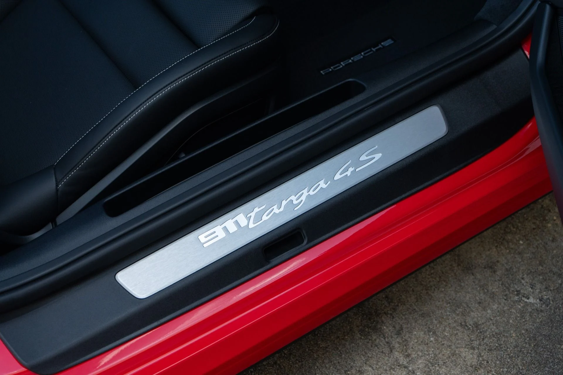 mph027_2705964307_Used_2026_Porsche_911_Targa_4_S_1780095629_491e179c01