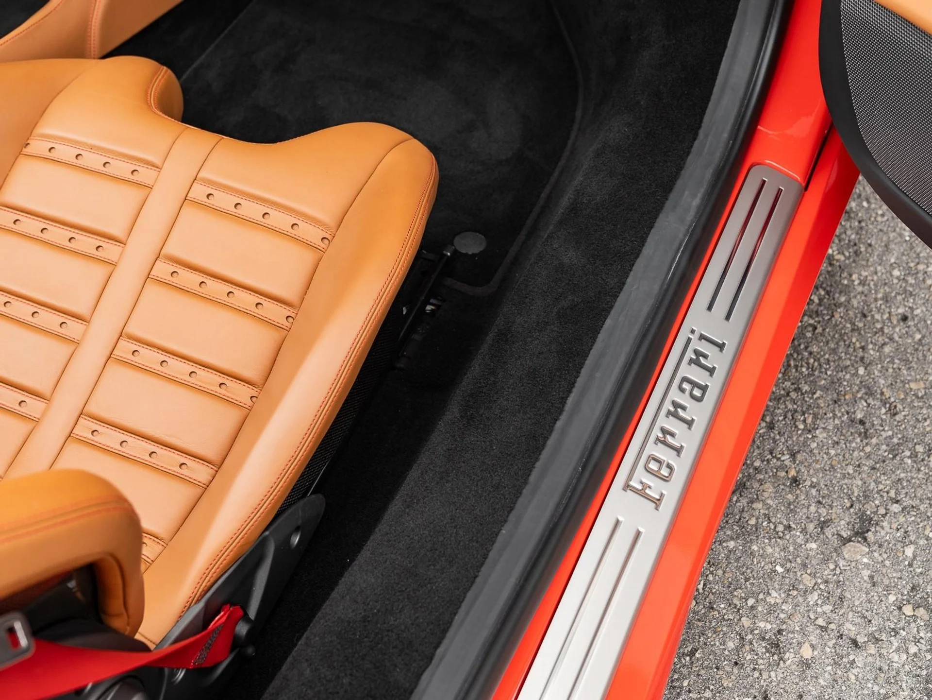 mph027_2712964200_Used_2019_Ferrari_488_Spider_1764709577_970d258932