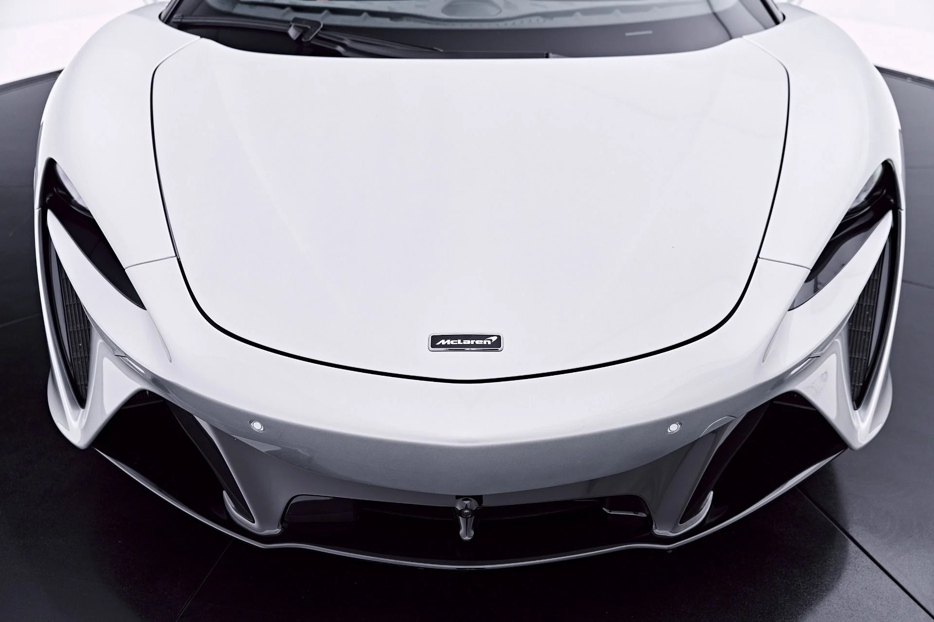 mph027_2718496541_Used_2023_Mc_Laren_Artura_1782871220_868c076ae1