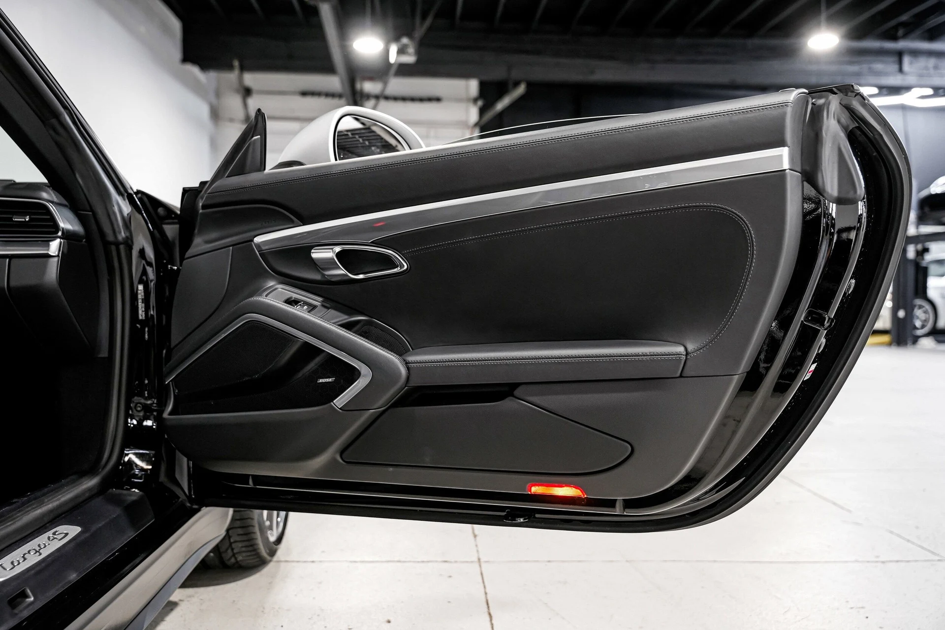 mph027_2719791696_e4d64717e9b03212811c76ccb17e5b1cx_0b1754f91a