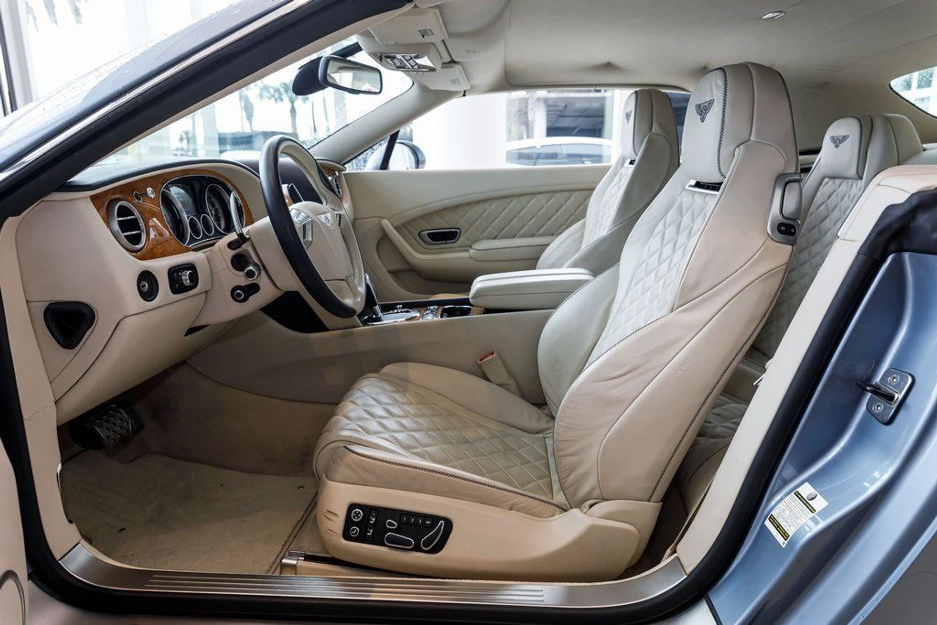 mph027_2720068325_96d806e6dbf125b7da3bb735b0eac8c4_1cf0db88be