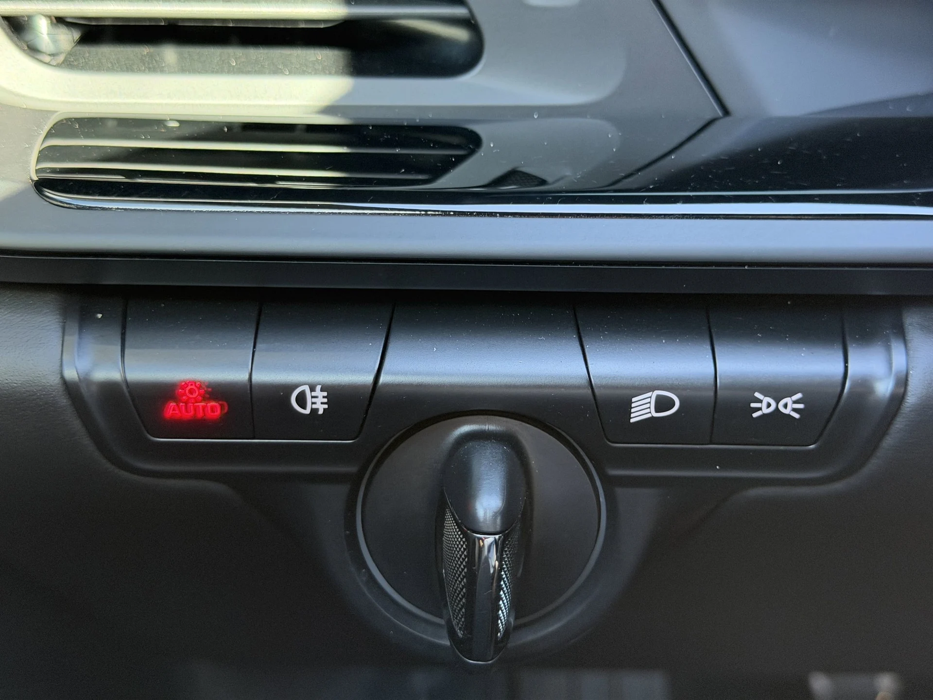 mph027_2721856359_d47aa5be06cbe46ae5a8db788941e770x_306ff6db01