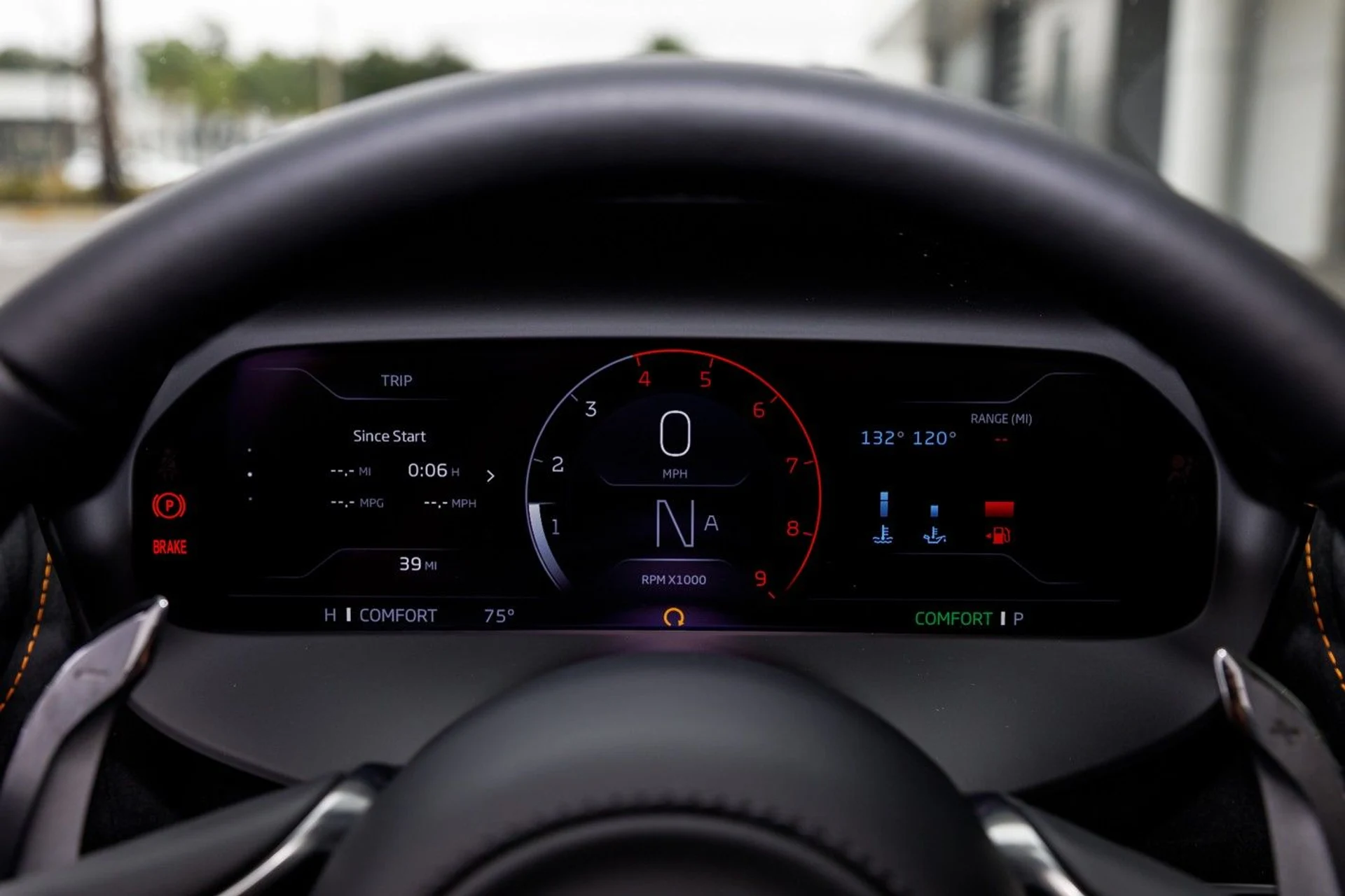 mph027_2722313339_629_p28_l_f1f58de8fd