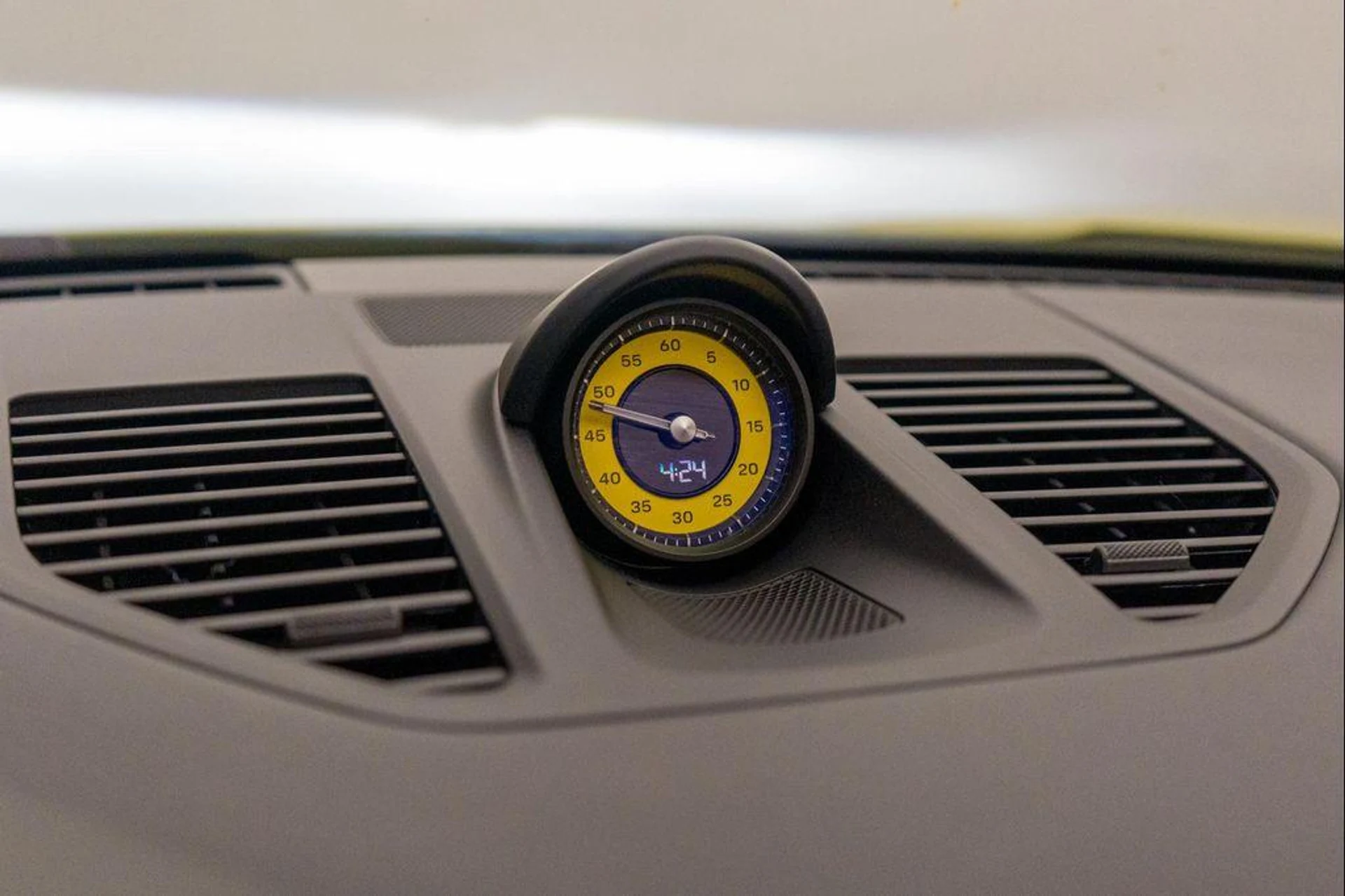 mph027_2728902437_Lkgajl_Ib_T0c_NM_6_T_Dl9s_BC_9_VA_6_Q_97366e865b