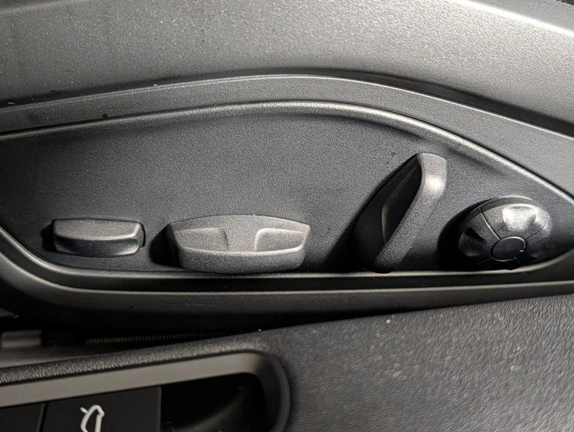 mph027_273058160_Z_Iow_KVMEM_2_Uwge_KL_Dg_W5pqzai_R4_aa49d95cfe