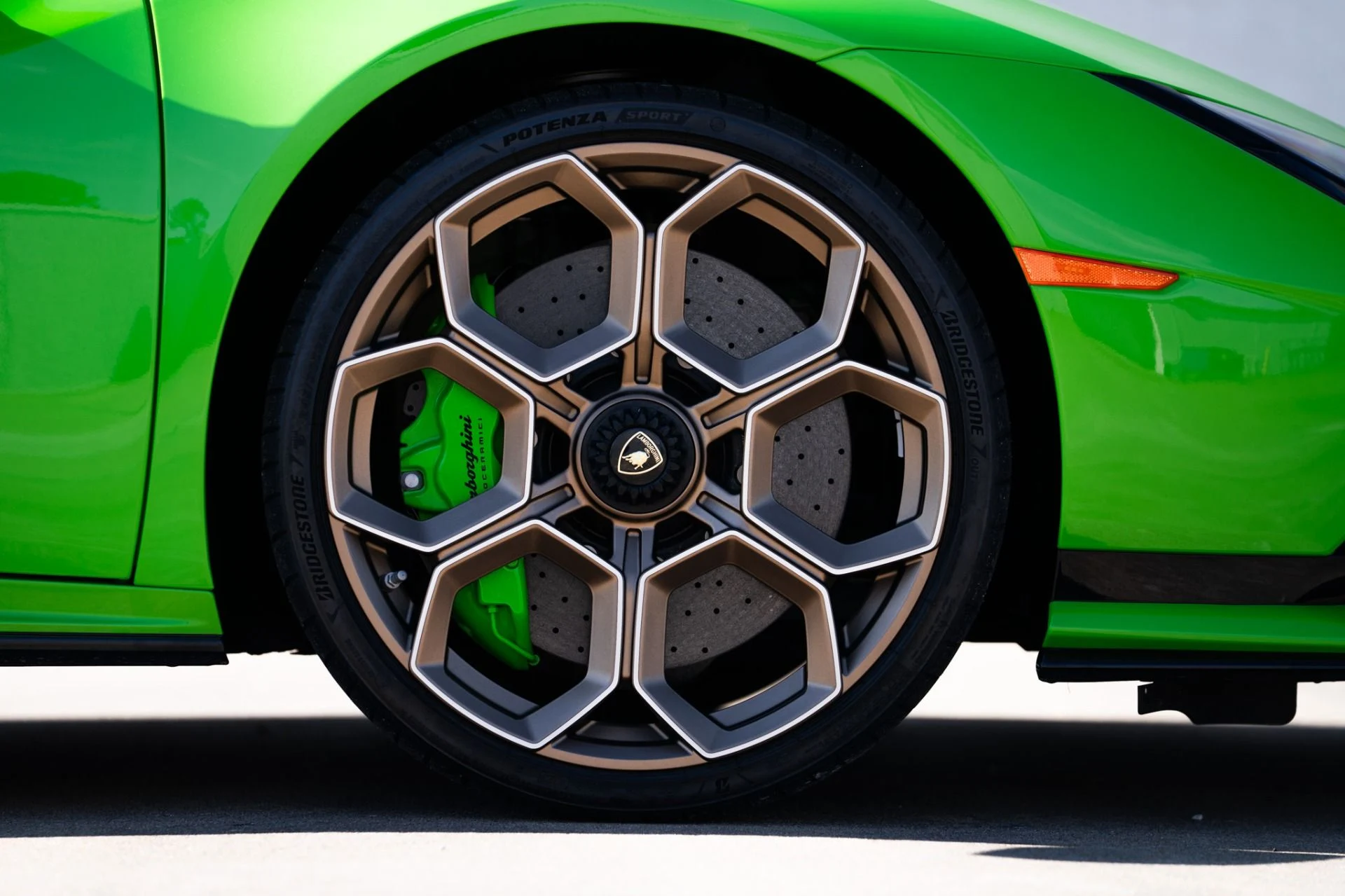 mph027_2736915924_Used_2024_Lamborghini_Huracan_Tecnica_1764704273_67a6214bf6