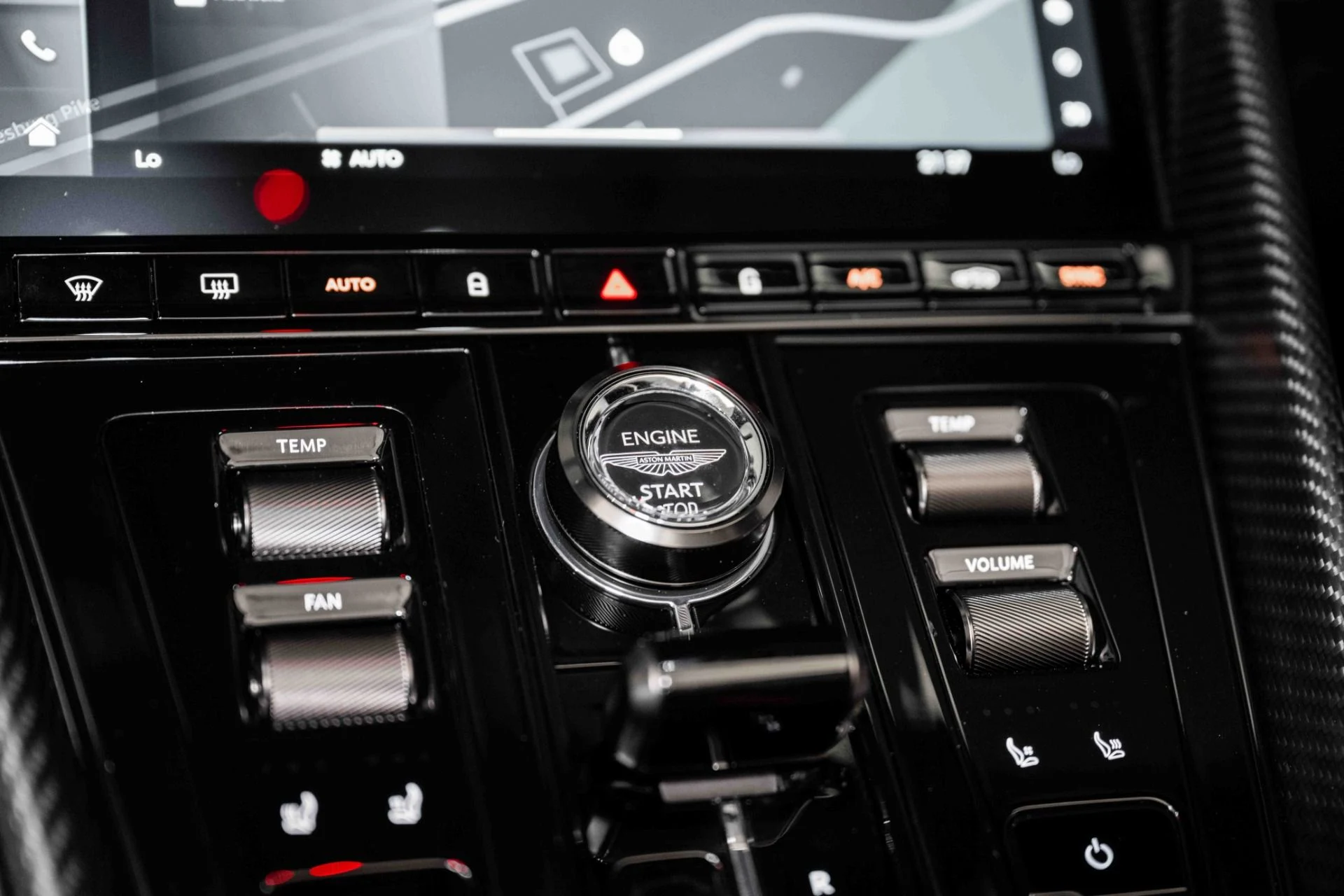 mph027_2749565107_Used_2025_Aston_Martin_DB_12_VOLANTE_Volante_1726938733_6f7e516579