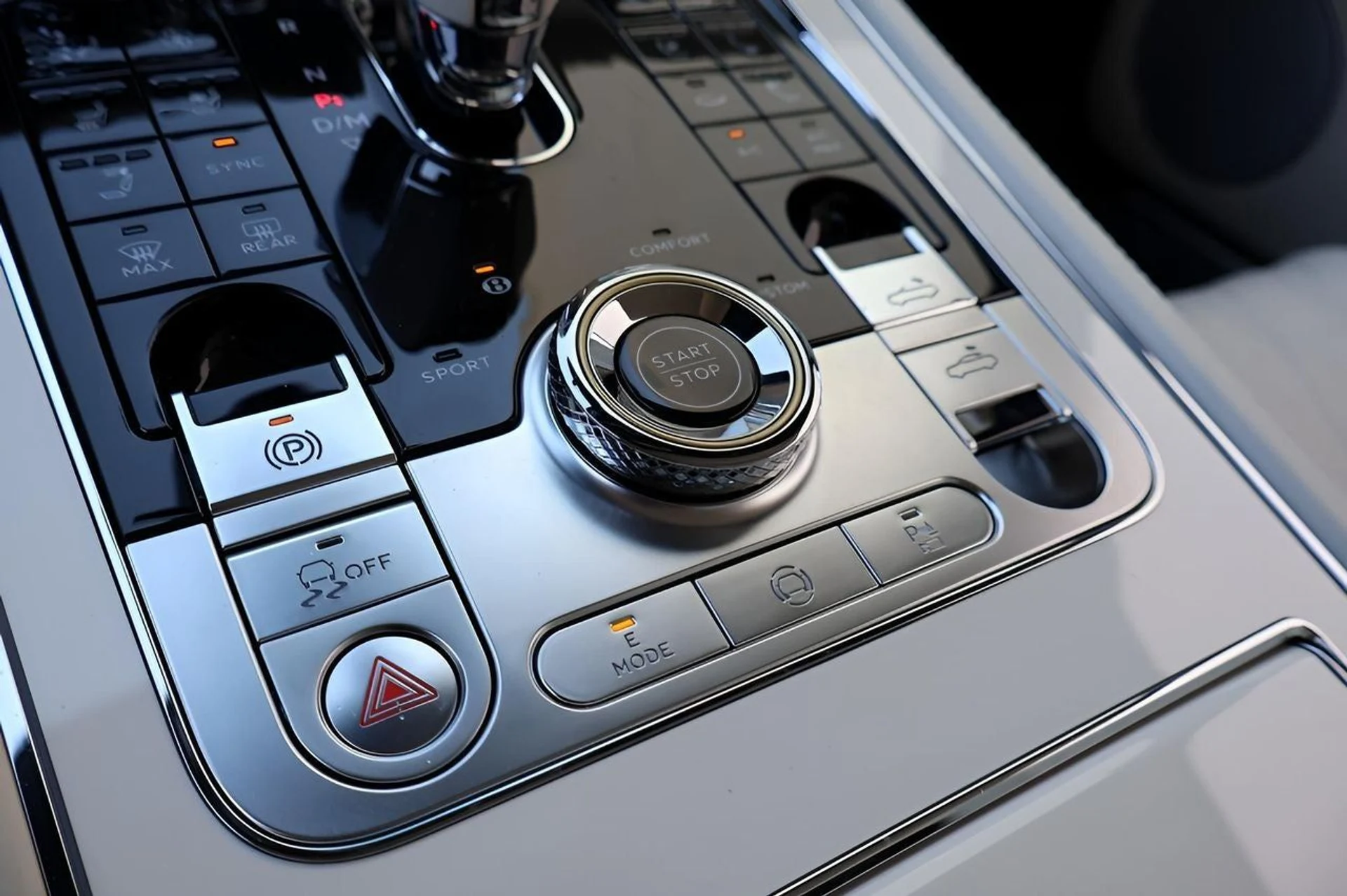 mph027_2753572334_28_c6e2666b32