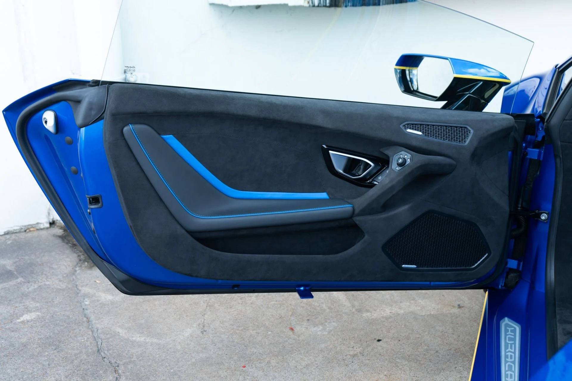 mph027_275562643_Used_2023_Lamborghini_Huracan_Tecnica_1790706861_a38bad6072