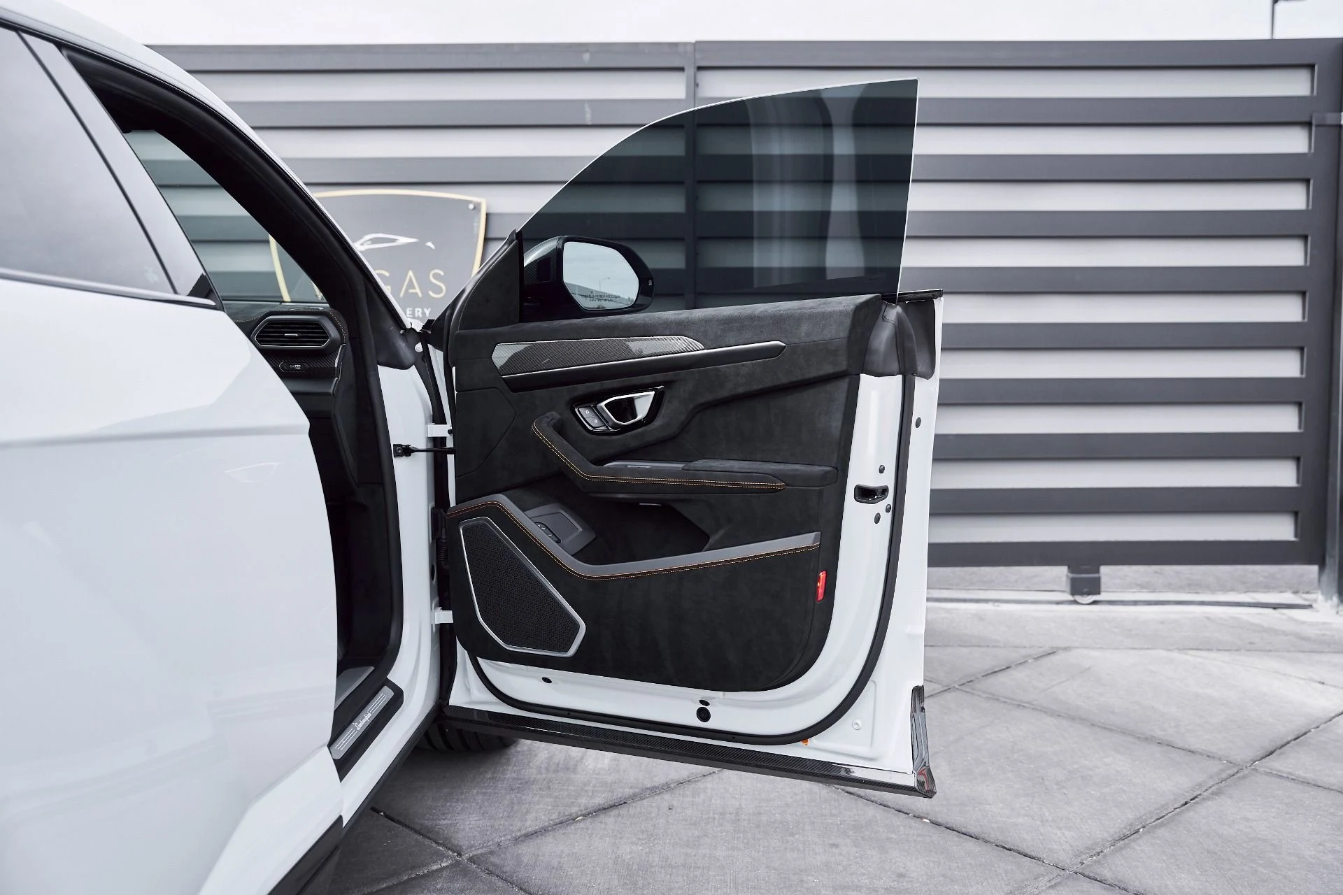 mph027_2755725760_Used_2024_Lamborghini_Urus_Performante_1768001118_104afac4b8