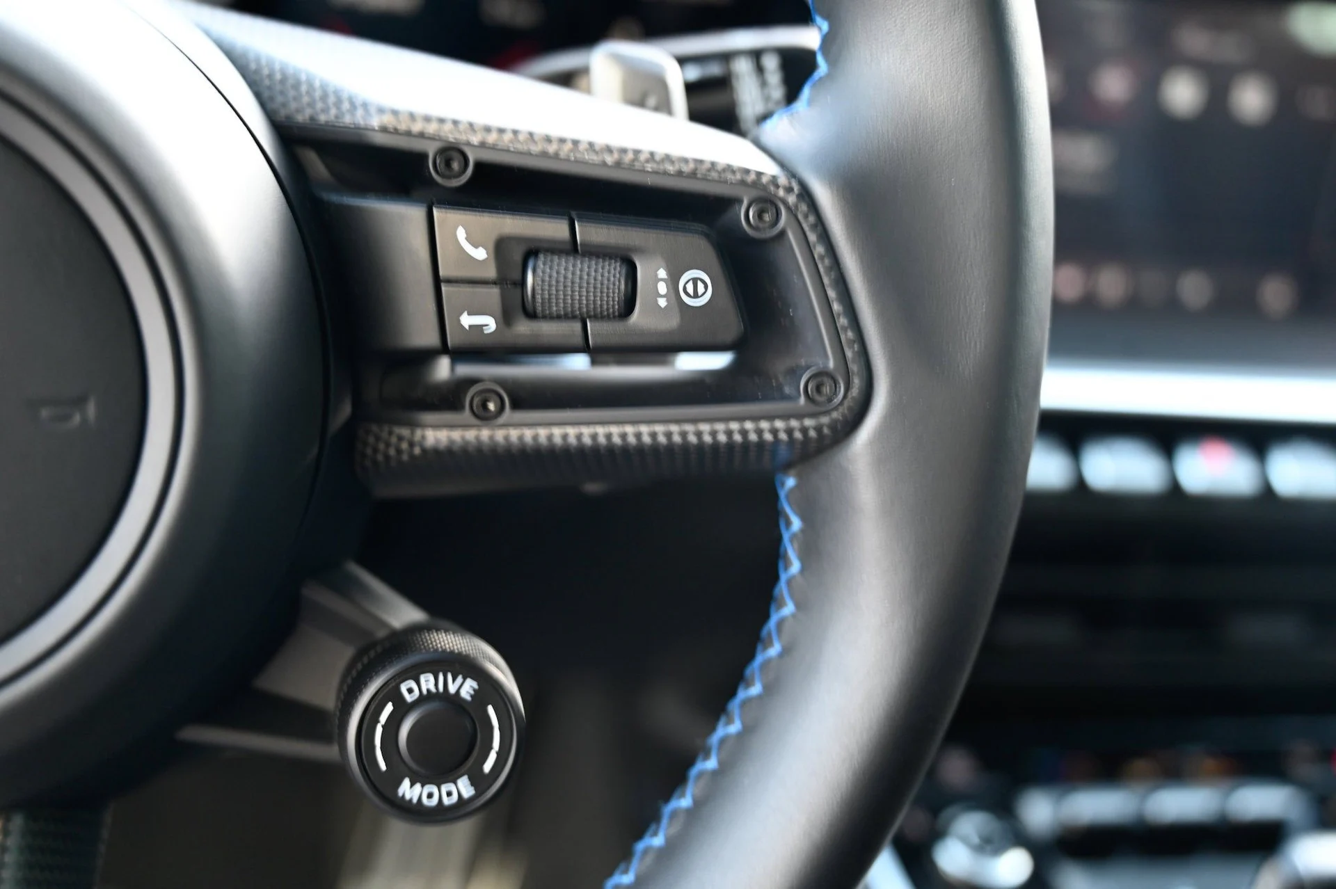 mph027_2755904034_fa9422ab3178487d823e71e125f3baac_9b1d8c47dd